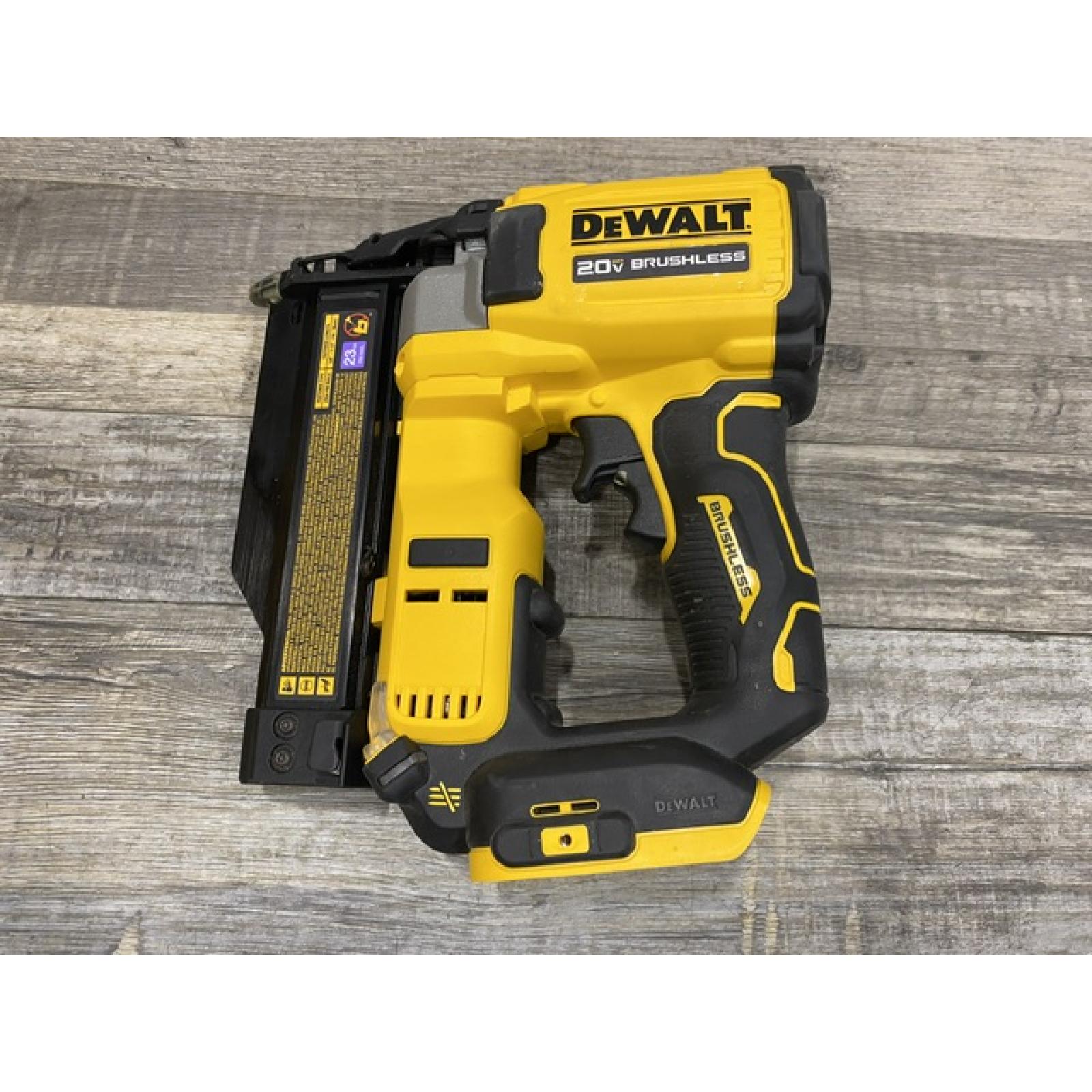 AS-IS DEWALT ATOMIC 20V MAX Lithium Ion Cordless 23 Gauge Pin Nailer Kit