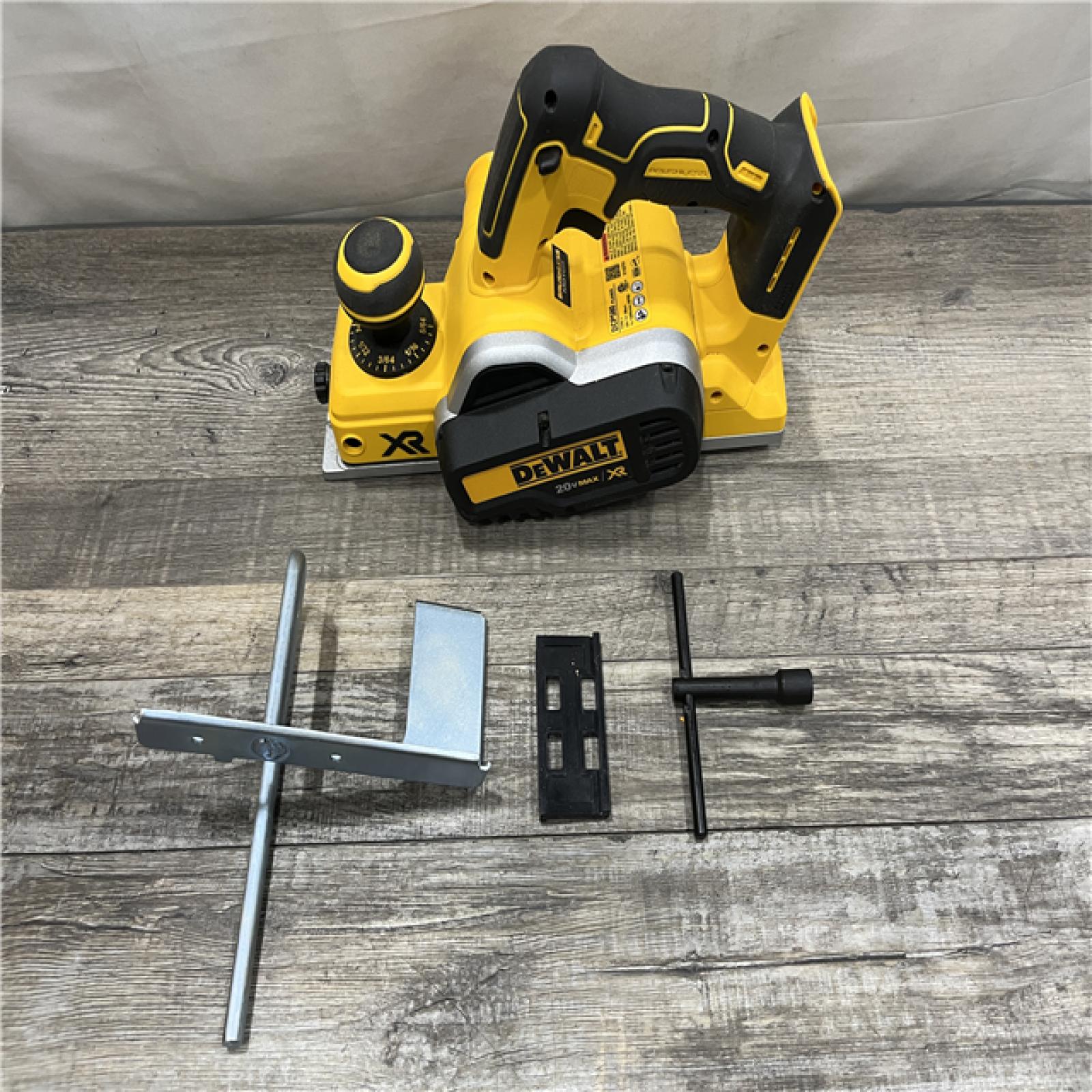 AS-IS DEWALT 20V MAX XR Cordless Brushless 3-1/4 in. Planer (Tool Only)