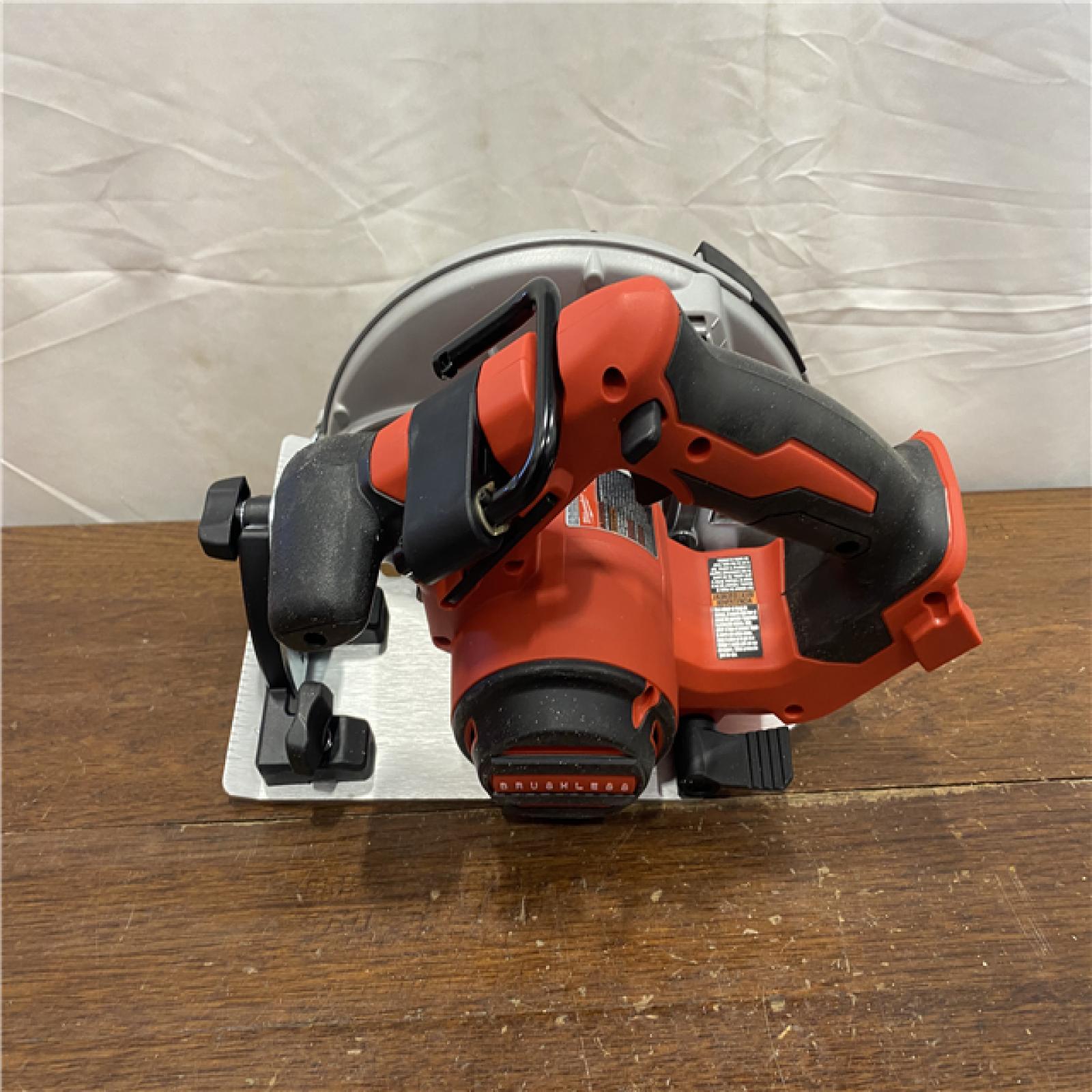 AS-IS Milwaukee M18 7-1/4  18V Brushless Circular Saw 2631-20 (Bare Tool)