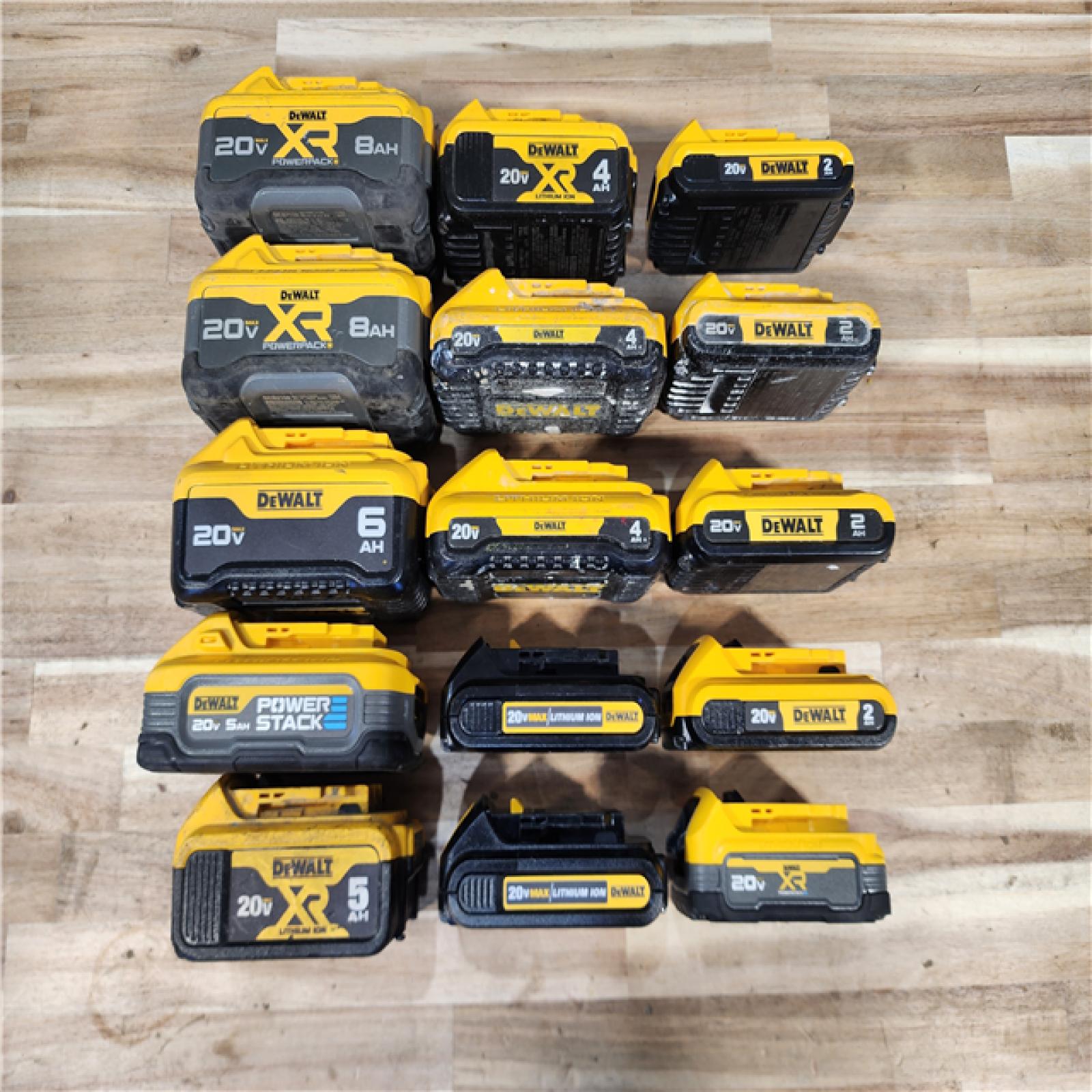 HOUSTON LOCATION - AS-IS DEWALT BATTERY PACK QTY - 15