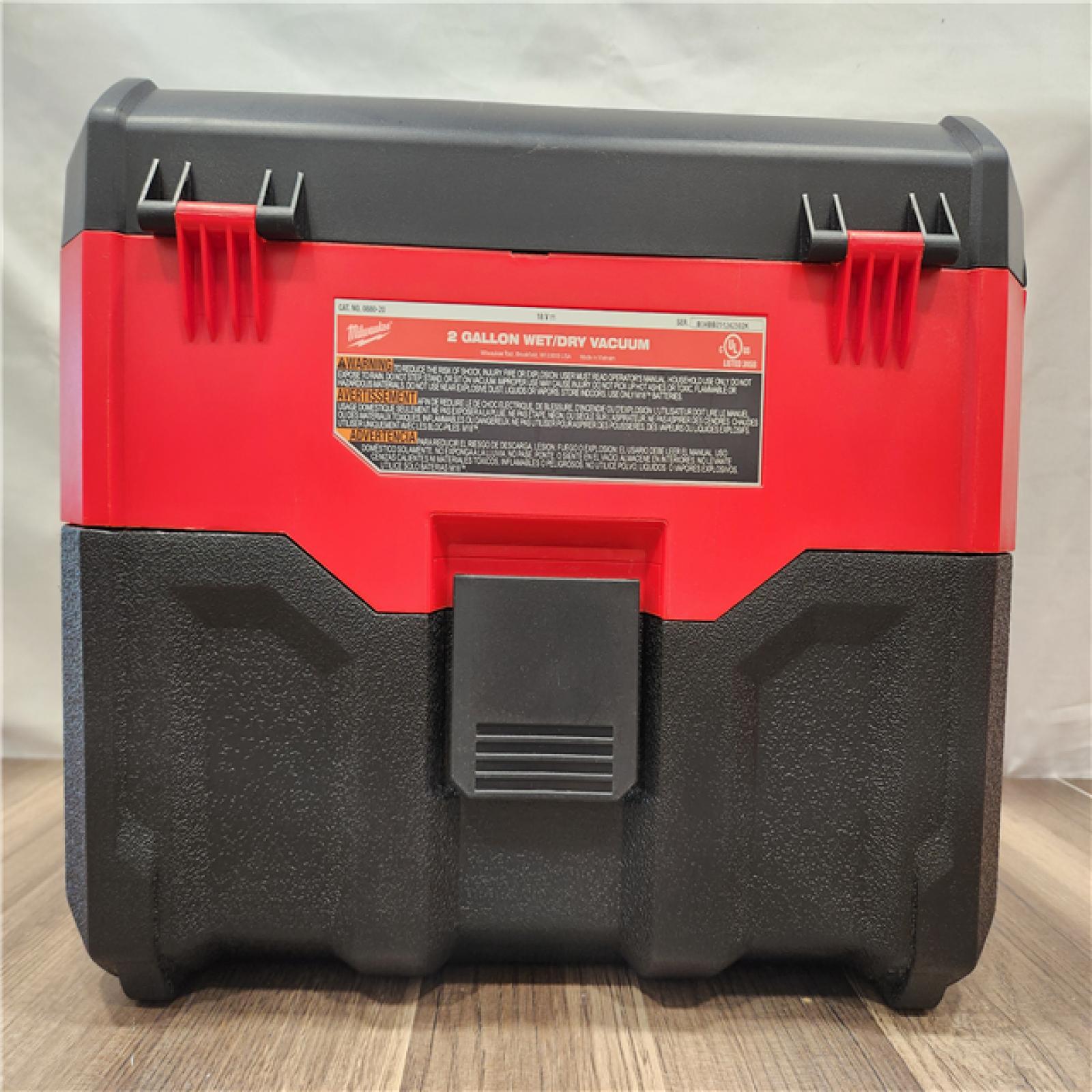 AS-IS- Milwaukee M18 Vacuum 2Gal Hose Access (Tool-Only)