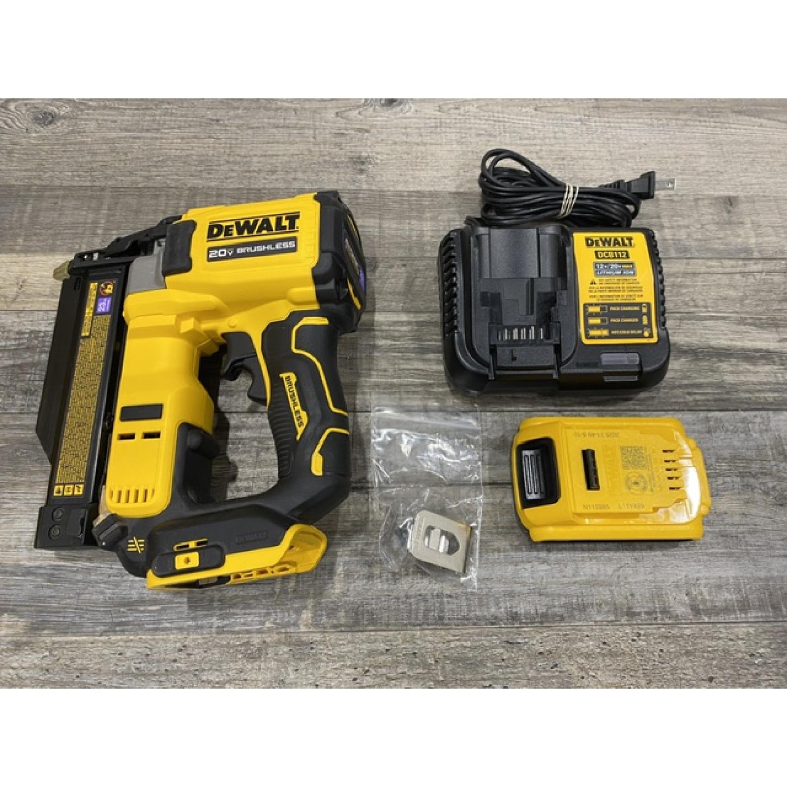 AS-IS DEWALT ATOMIC 20V MAX Lithium Ion Cordless 23 Gauge Pin Nailer Kit