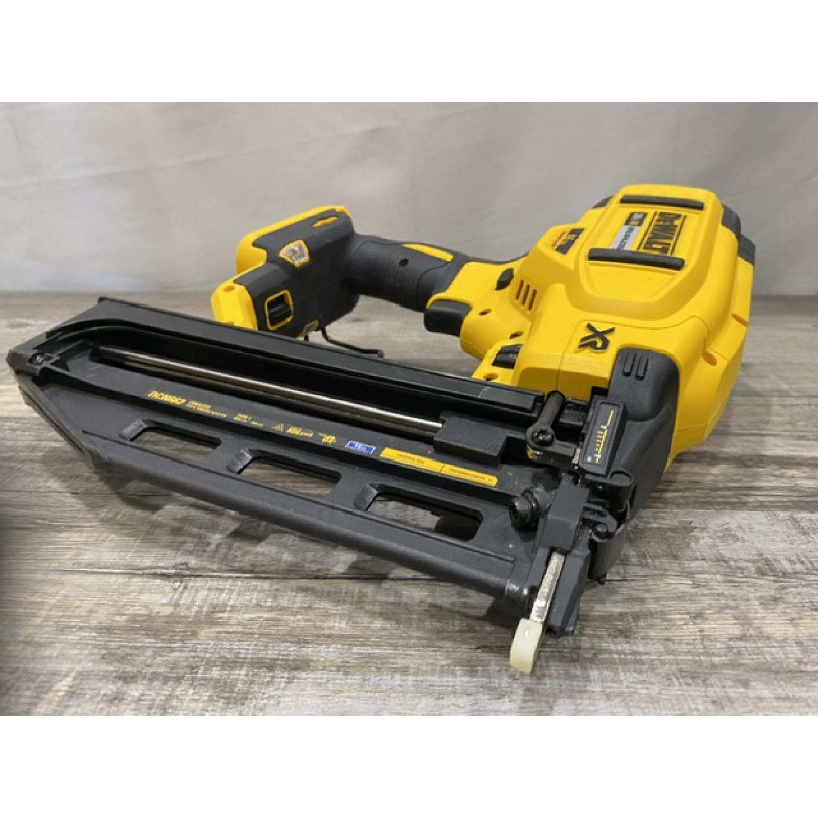 AS-IS DEWALT 20V MAX XR 16-Gauge Lithium-Ion Cordless Finish Nailer (Tool Only)