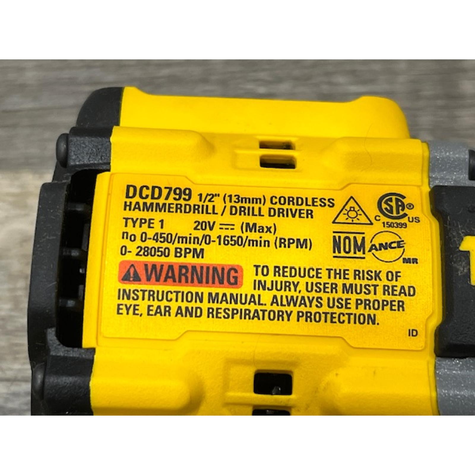 AS-IS DEWALT ATOMIC 20V Lithium-Ion Cordless 1/2 in. Hammer Drill Kit