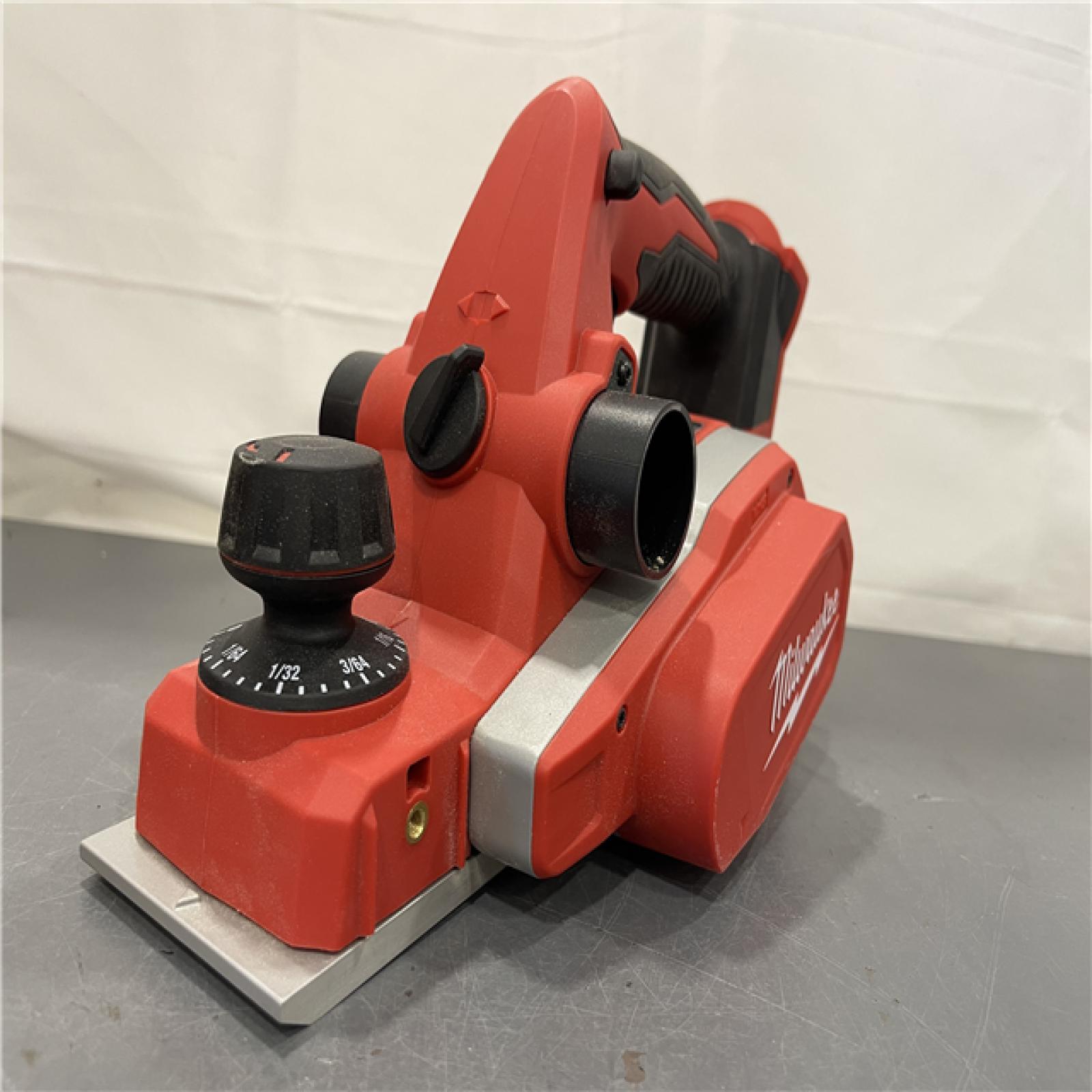 AS-IS - Milwaukee M18 18-Volt Lithium-Ion Cordless 3-1/4 in. Planer (Tool-Only)