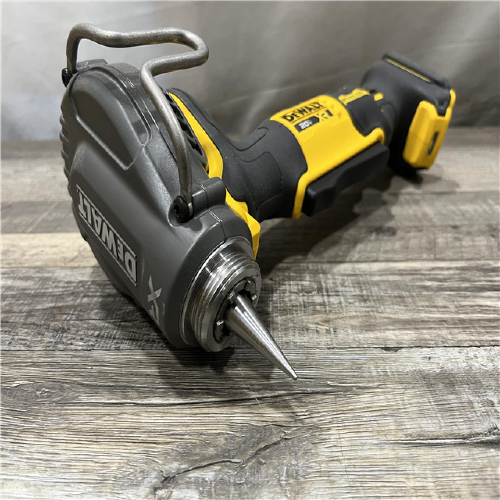 AS-IS DEWALT 20-Volt MAX 1-1/2 in. PEX Expander (Tool-Only)