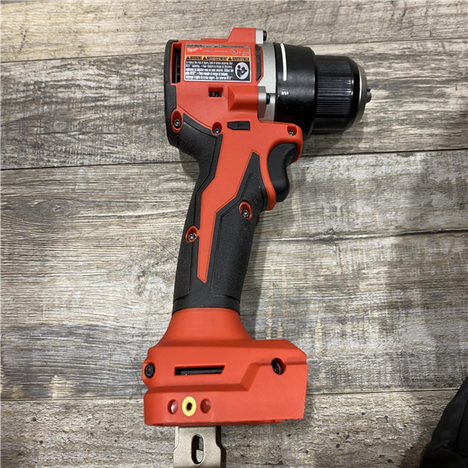 AS-IS Milwaukee 18V Lithium-Ion Brushless Cordless 1/2 in. Compact Drill/Driver Kit