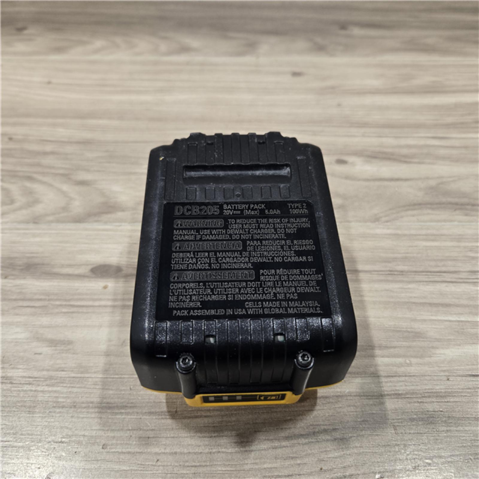 AS-IS DEWALT 20V Maximum XR 5.0 Ah Battery Starter Kit