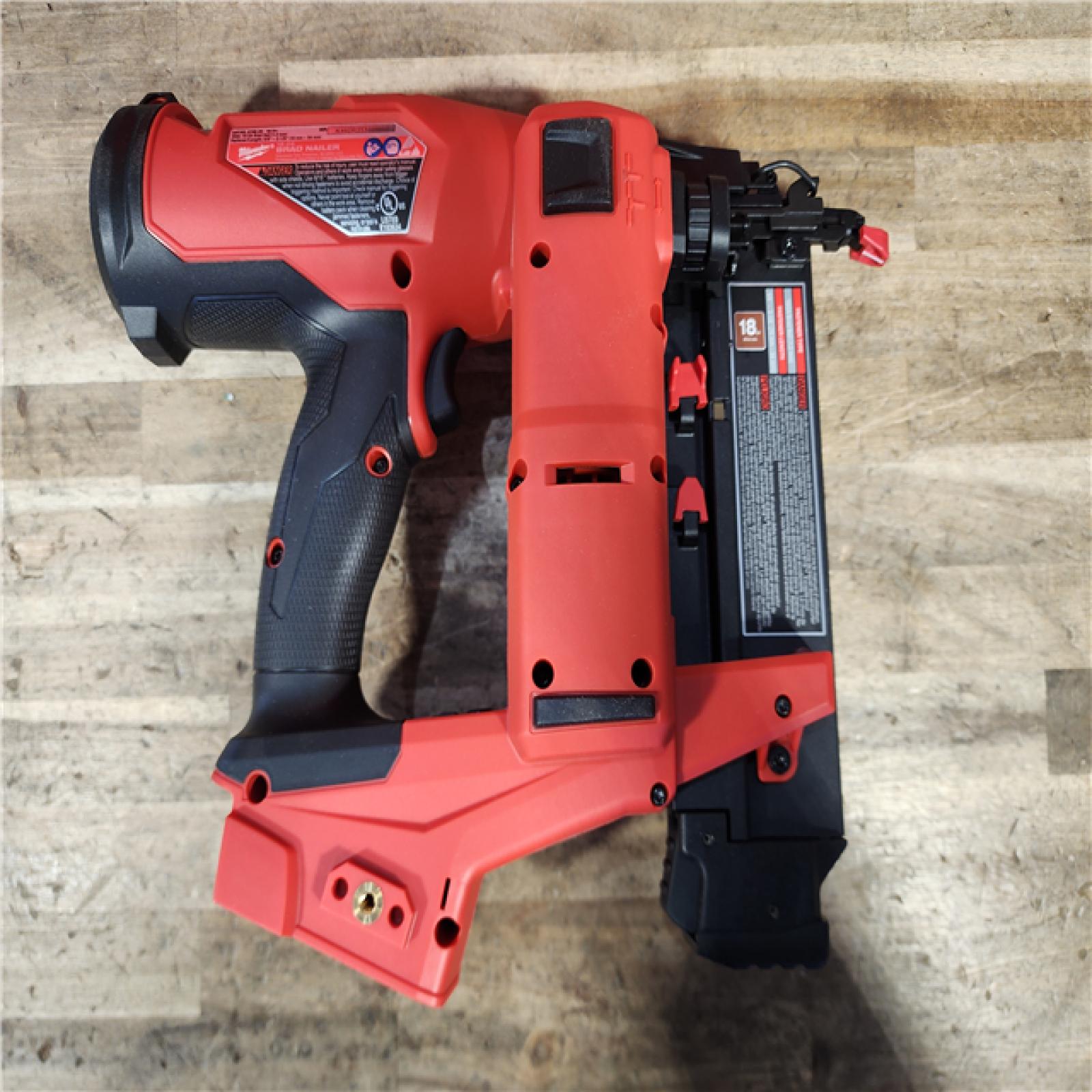 HOUSTON LOCATION - AS-IS (APPEARS LIKE NEW) Milwaukee FUEL 18-Volt Lithium-Ion Brushless Cordless 18-Gauge Brad Nailer (Tool-Only)