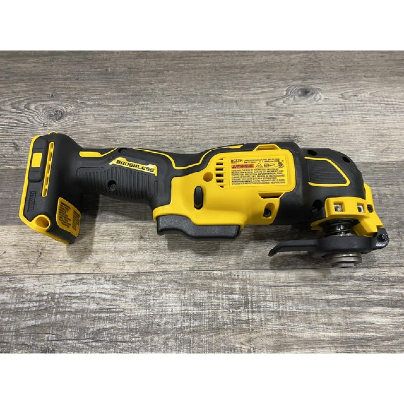 AS-IS DEWALT ATOMIC 20V MAX Cordless Brushless Oscillating Multi Tool Kit