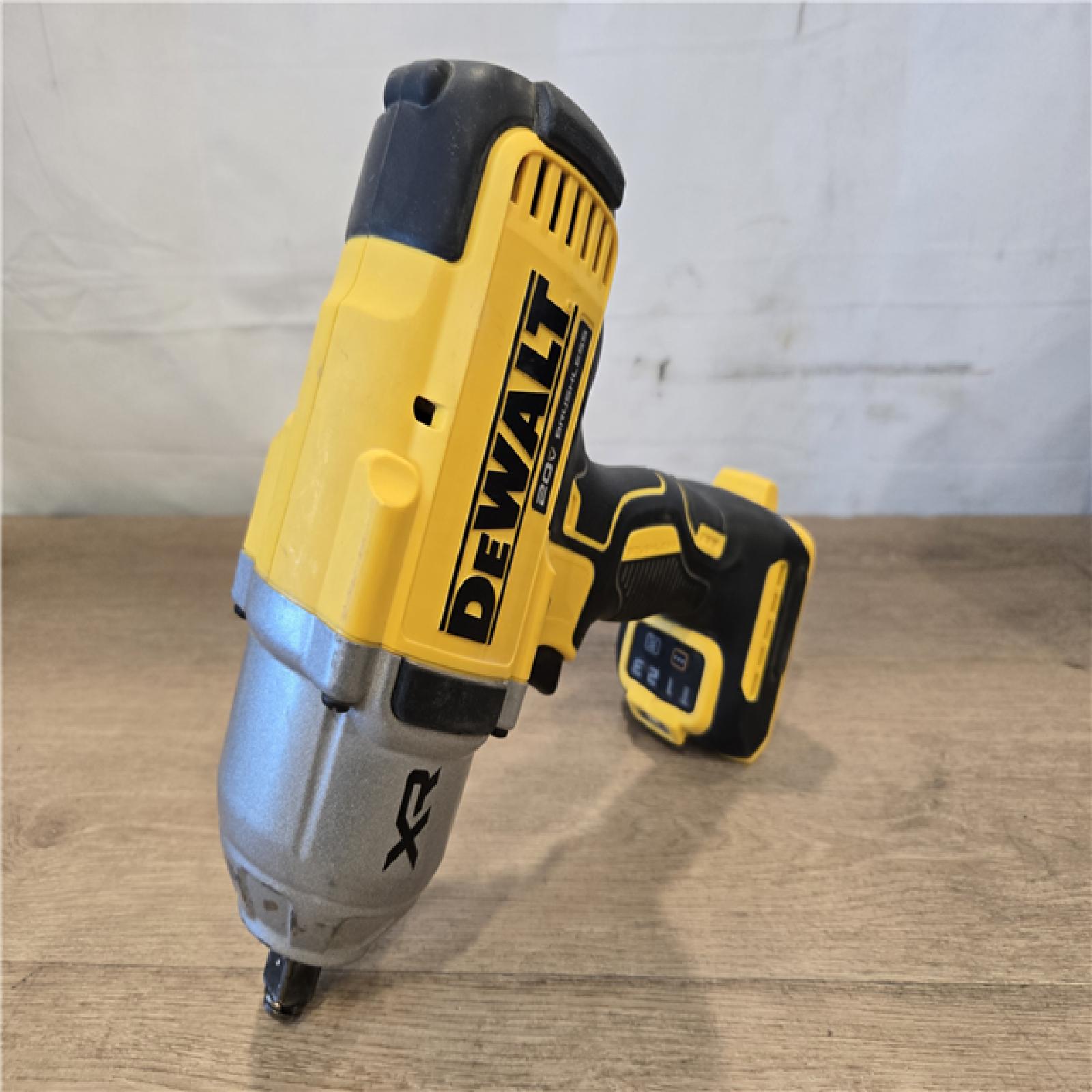 AS-IS DEWALT 20V MAX Cordless 1/2 in. Impact Wrench Kit