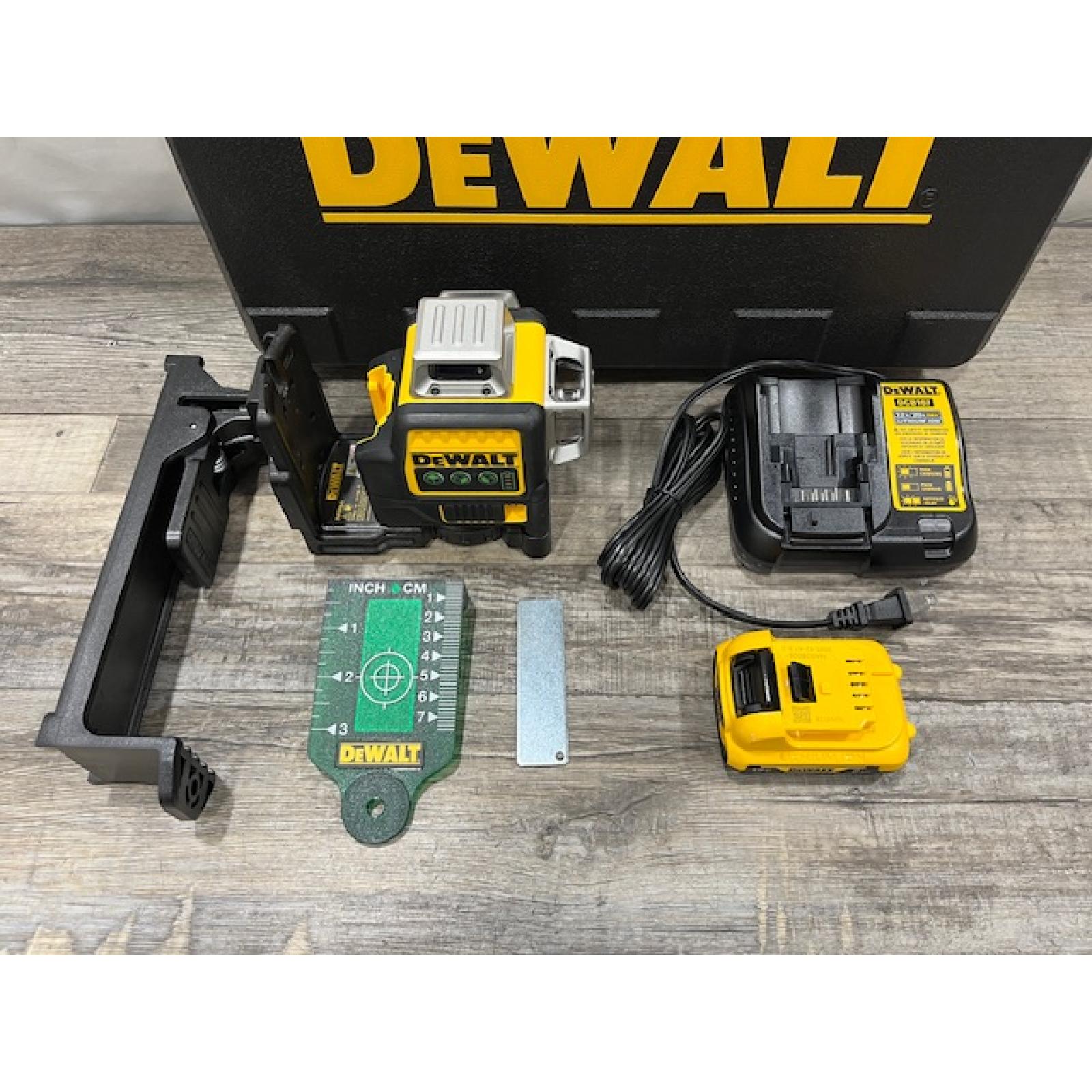 AS-IS DEWALT 12V MAX Lithium-Ion 100 ft. Green Self-Leveling 3-Beam 360 Degree Laser Level Kit