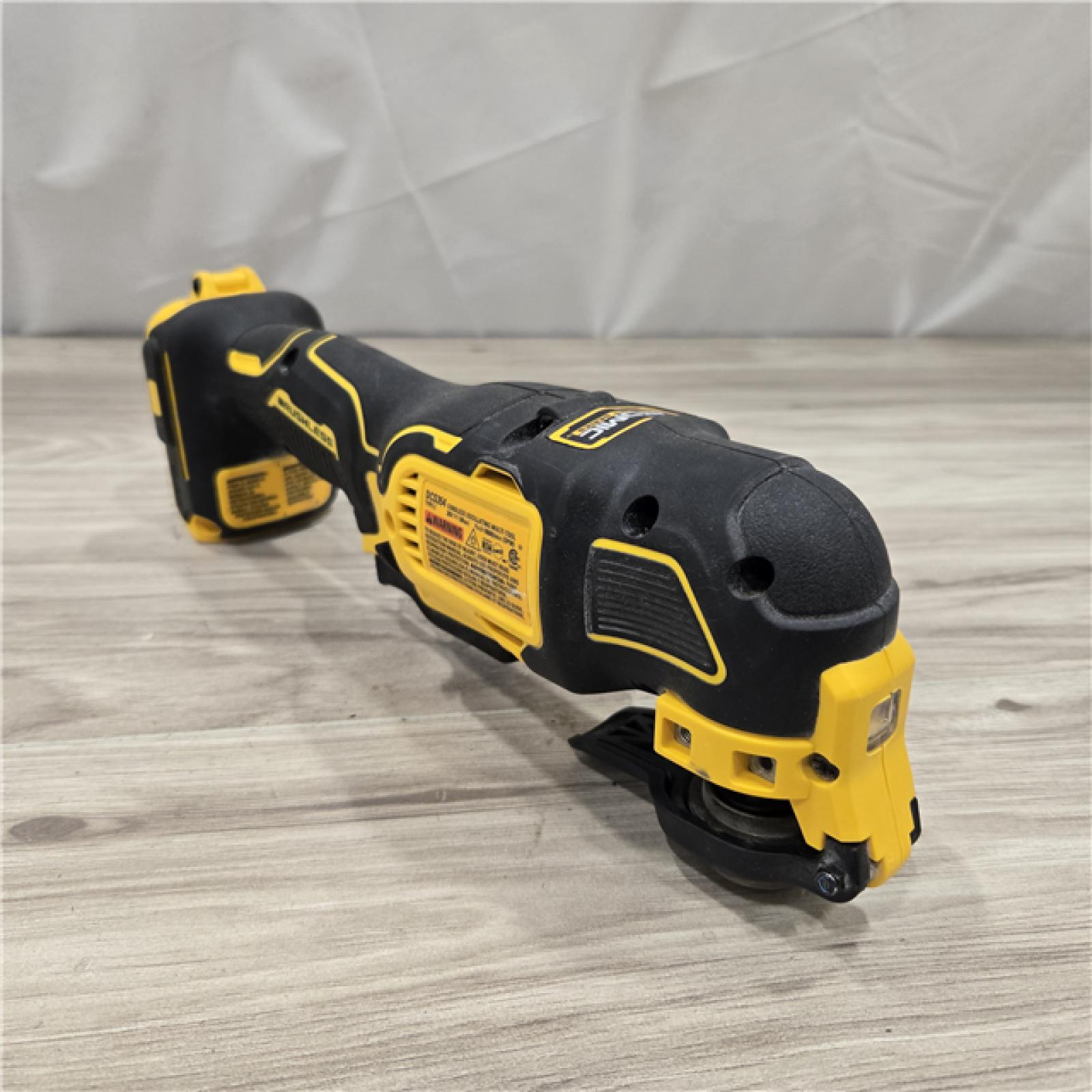 AS-IS DEWALT ATOMIC 20V MAX Cordless Oscillating Multi Tool (Tool Only)