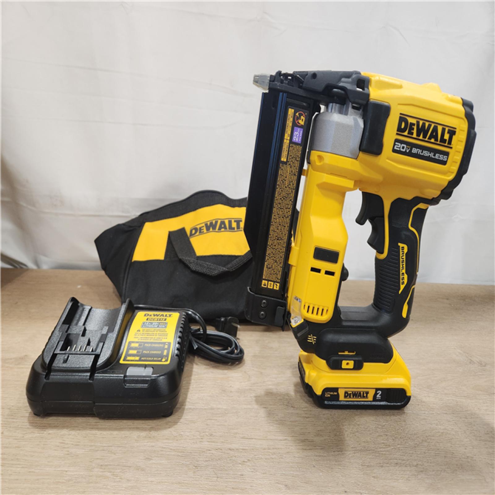 AS-IS- DEWALT ATOMIC 20V MAX Lithium Ion Cordless 23 Gauge Pin Nailer Kit