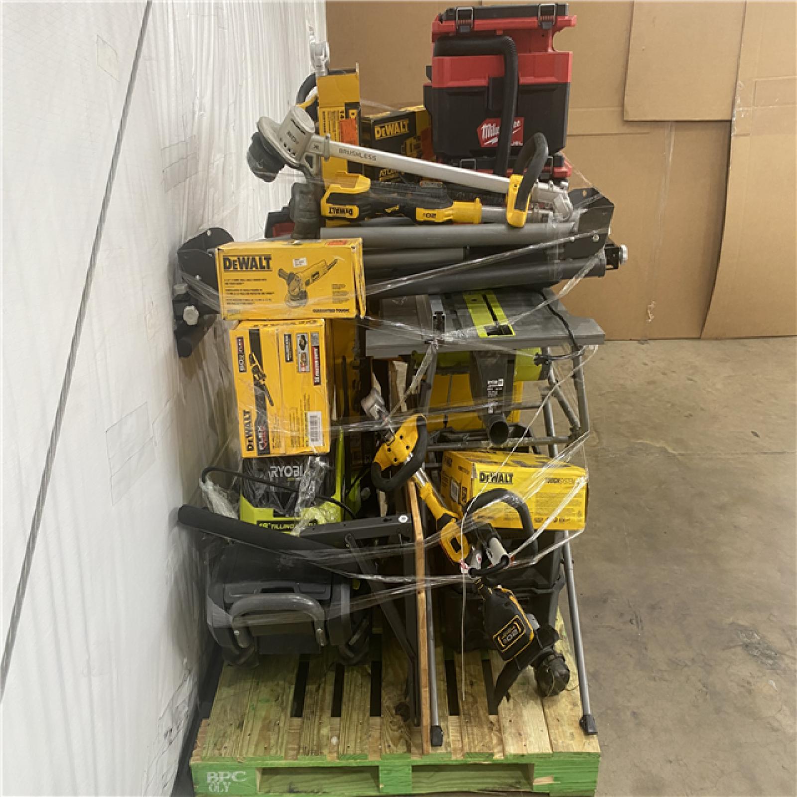 Houston Location AS IS - Tool Pallet