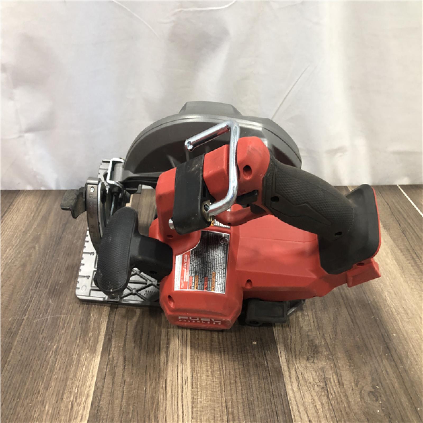 AS-IS Milwaukee FUEL 18V Lithium-Ion Brushless Cordless 7-1/4 in. Circular Saw (Tool-Only)