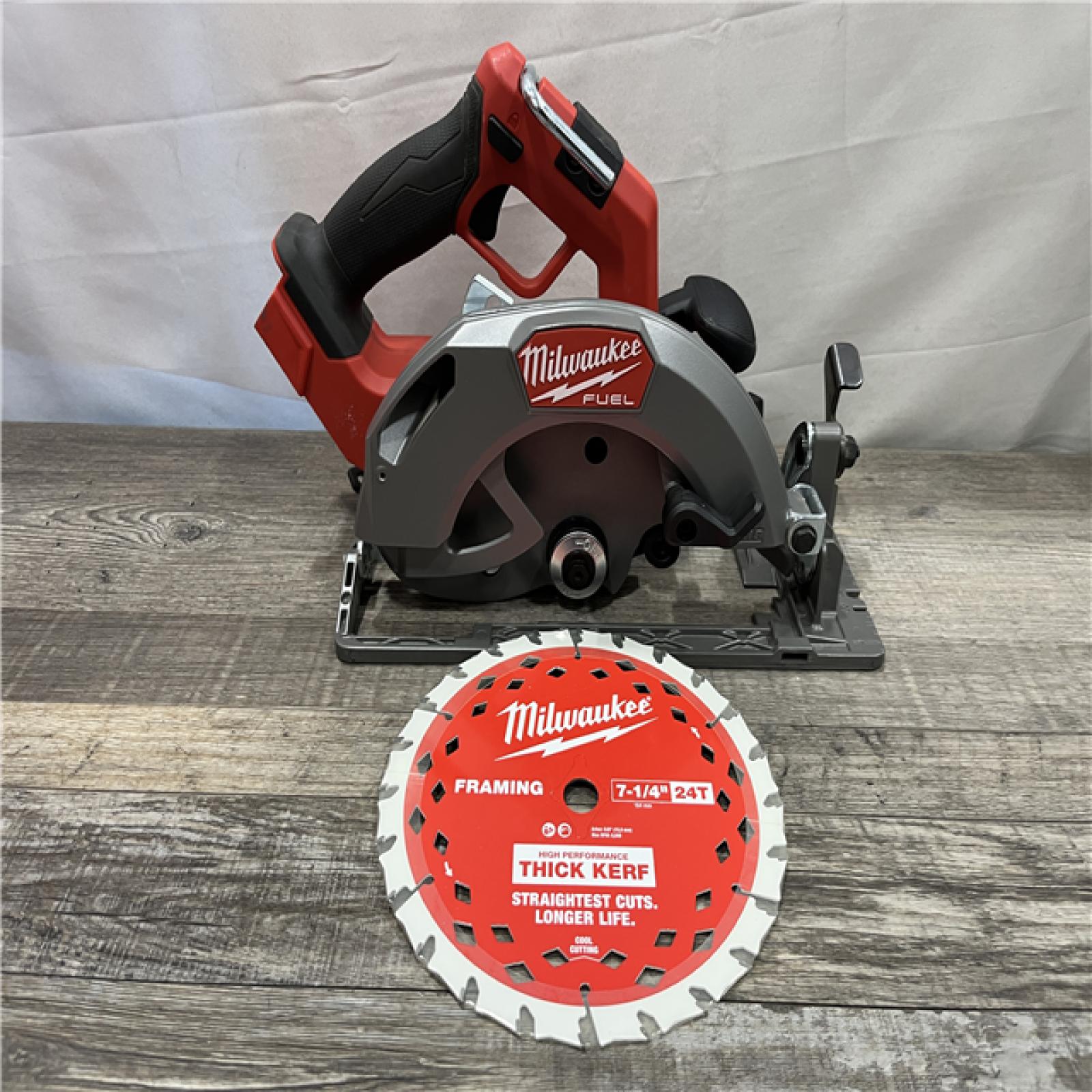 AS-IS Milwaukee FUEL 18V Lithium-Ion Brushless Cordless 7-1/4 in. Circular Saw (Tool-Only)