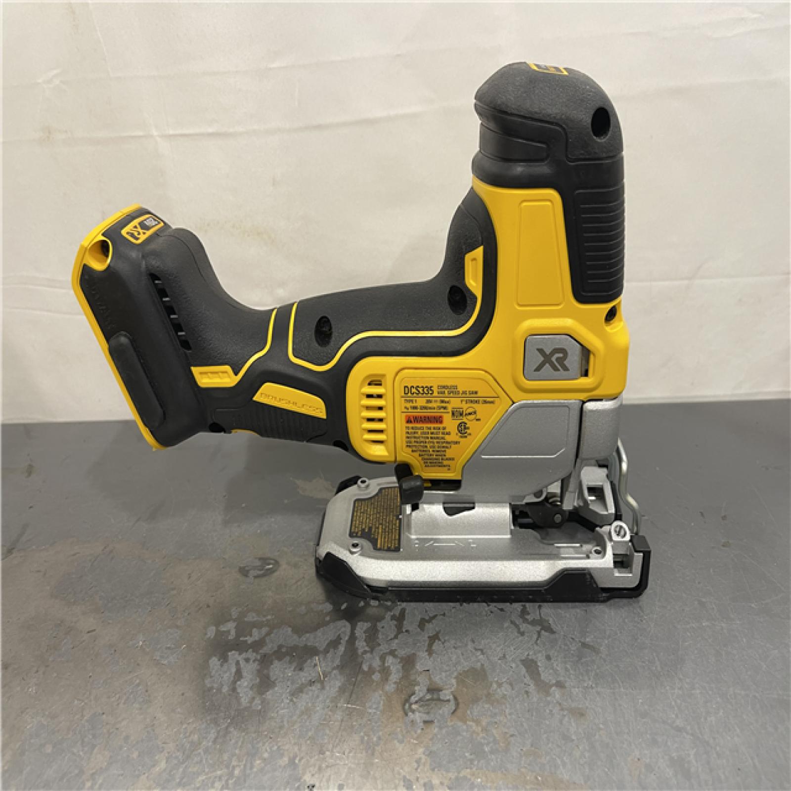 AS-IS - DEWALT 20V MAX XR Cordless Barrel Grip Jigsaw