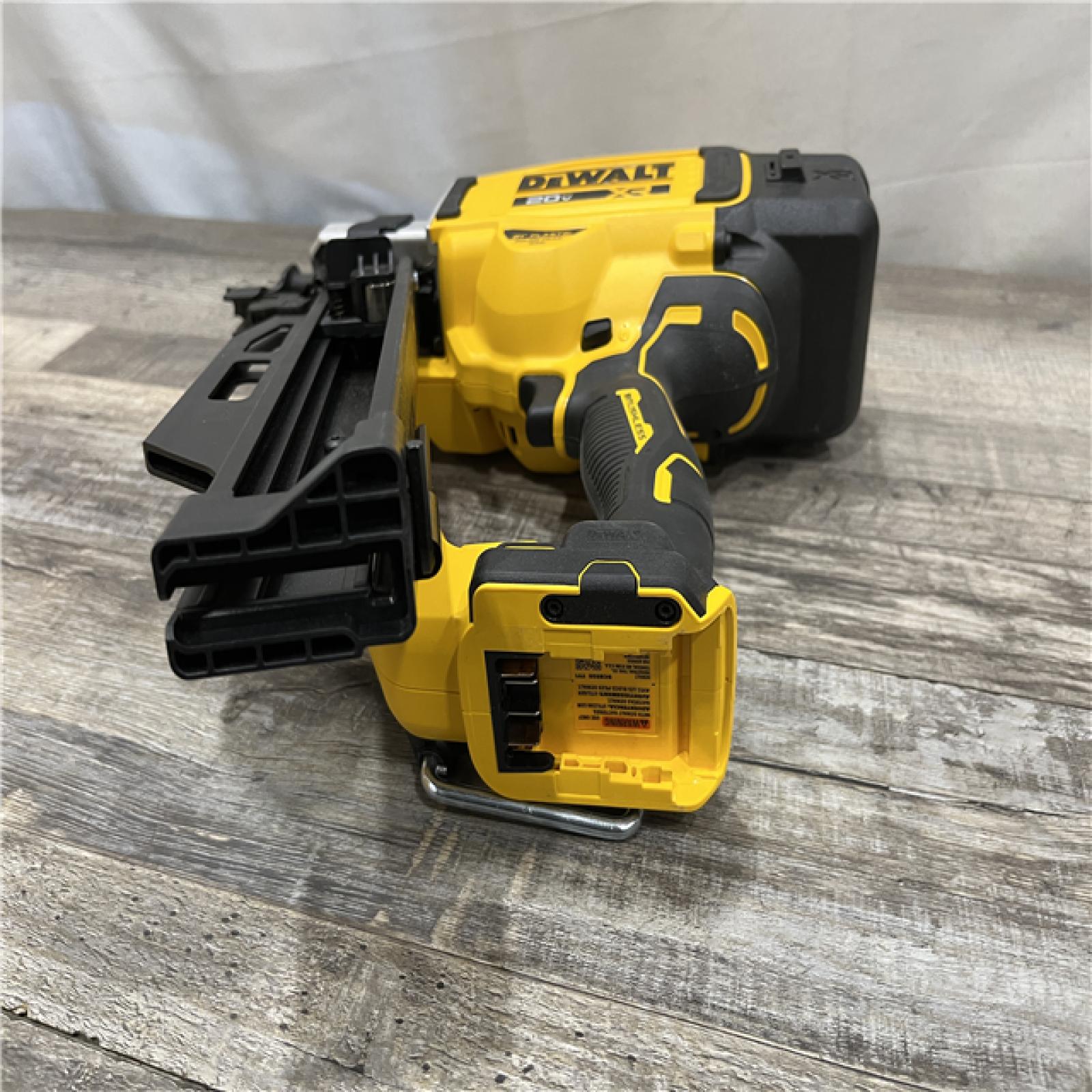 AS-IS DEWALT 20-Volt 21° Cordless Framing Nailer (Tool-Only)