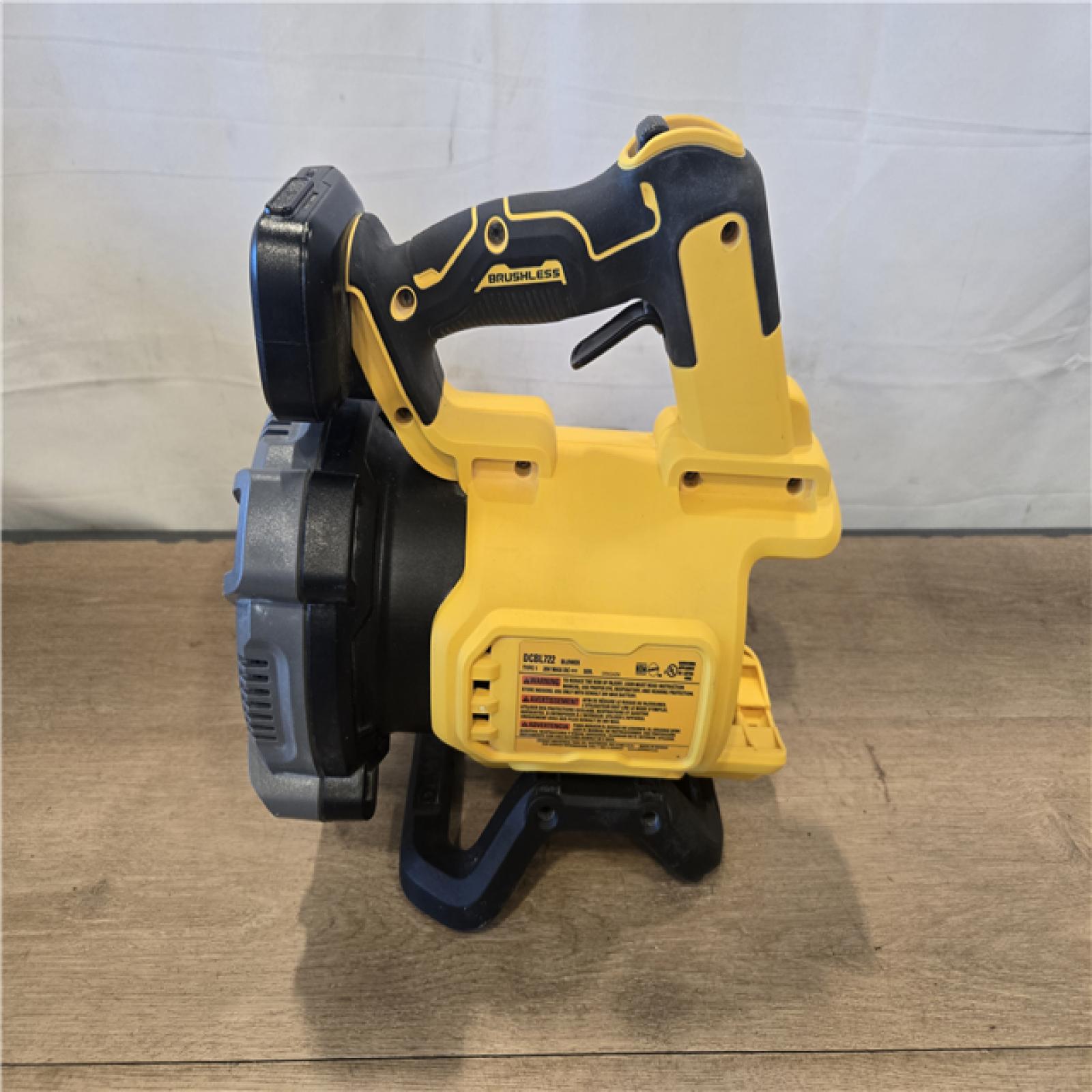 AS-IS DEWALT 20V MAX* XR Cordless Handheld Blower Kit