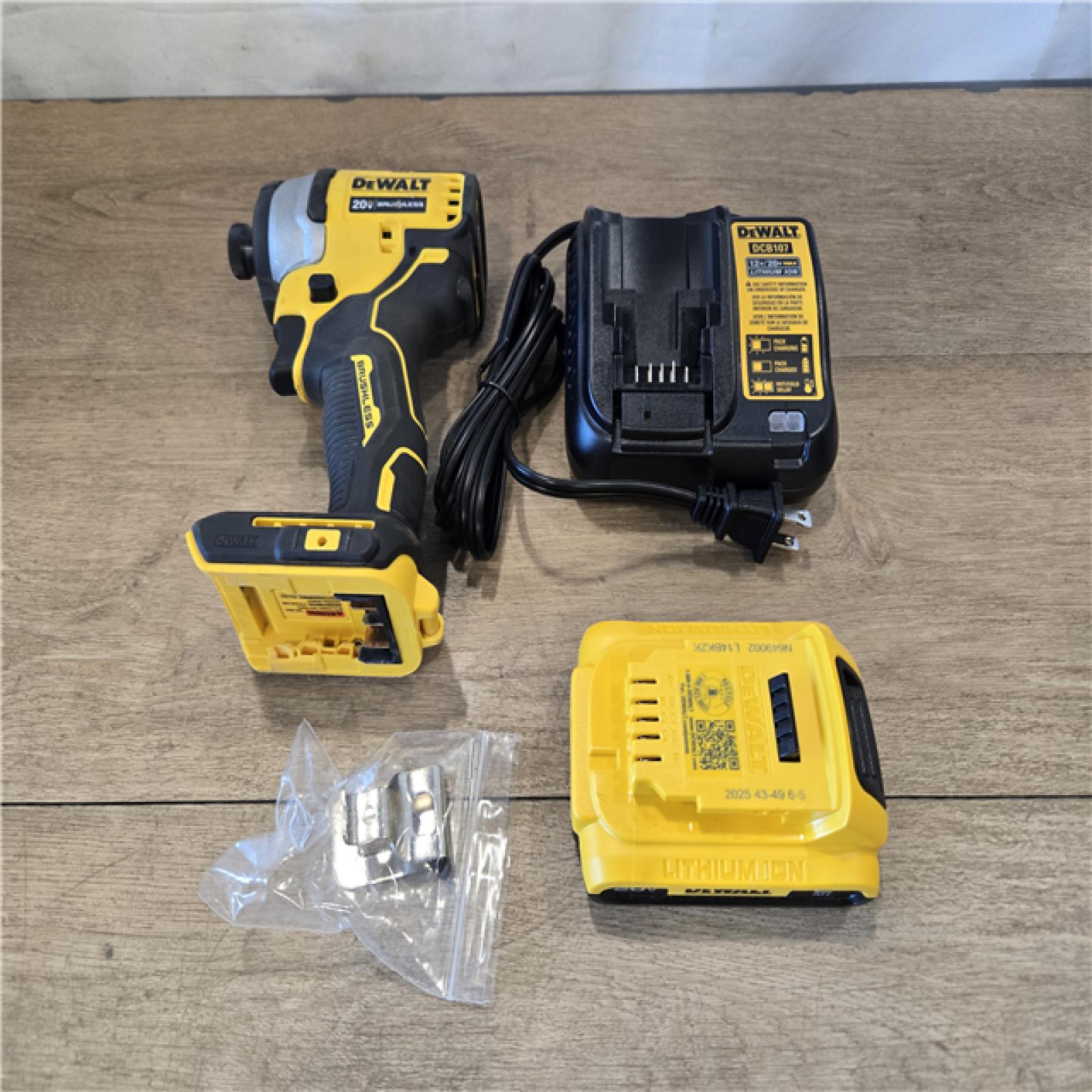 AS-IS DEWALT Atomic 20V Max Cordless Compact 1/4 in. Impact Driver Kit