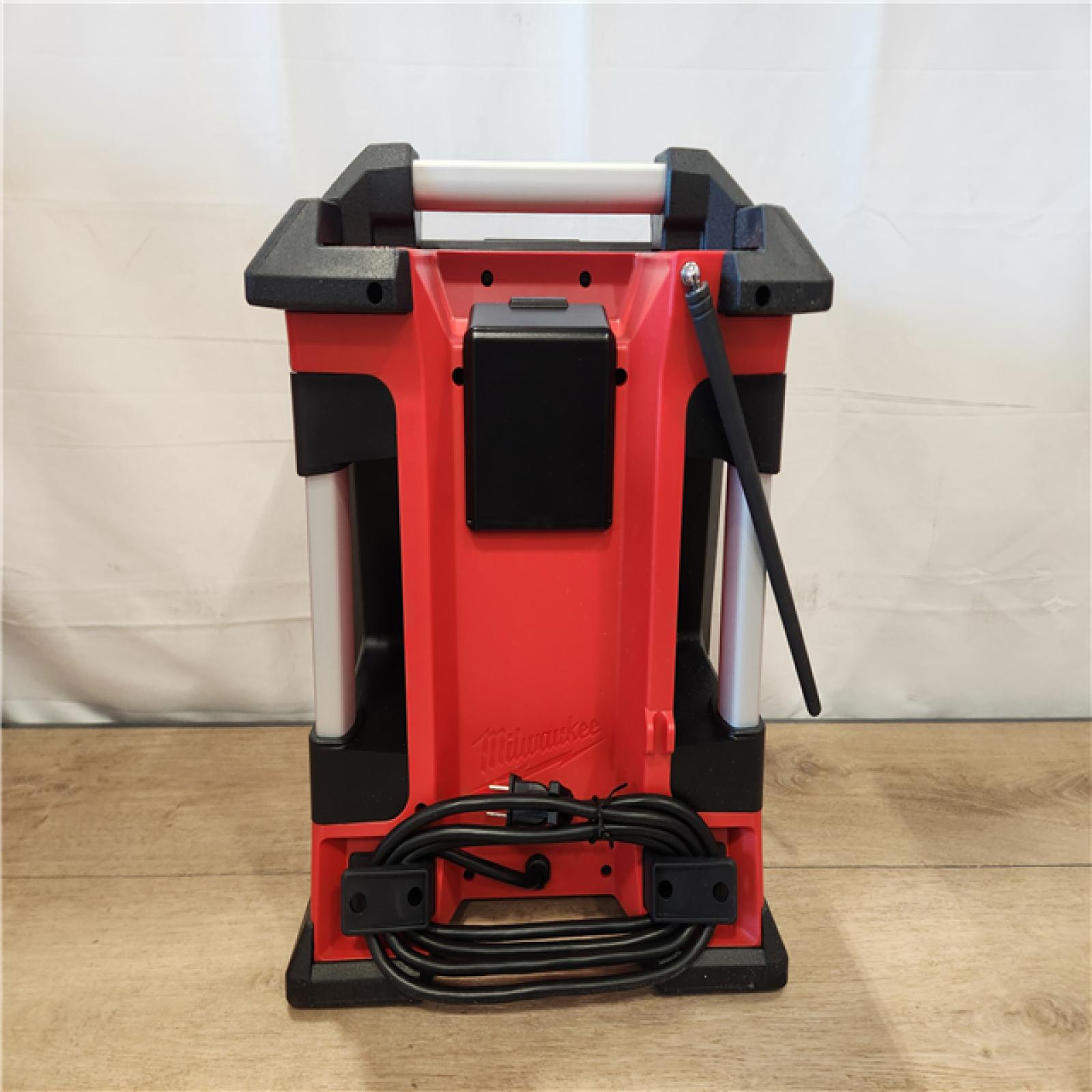 AS-IS- Milwaukee M18 Lithium-Ion Cordless Jobsite Radio/Charger