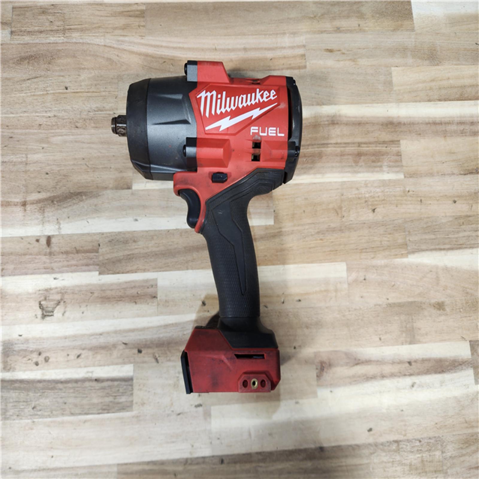 HOUSTON LOCATION - AS-IS Milwaukee FUEL 18V Lithium-Ion Brushless Cordless 1/2 in. Impact Wrench w/Friction Ring Kit