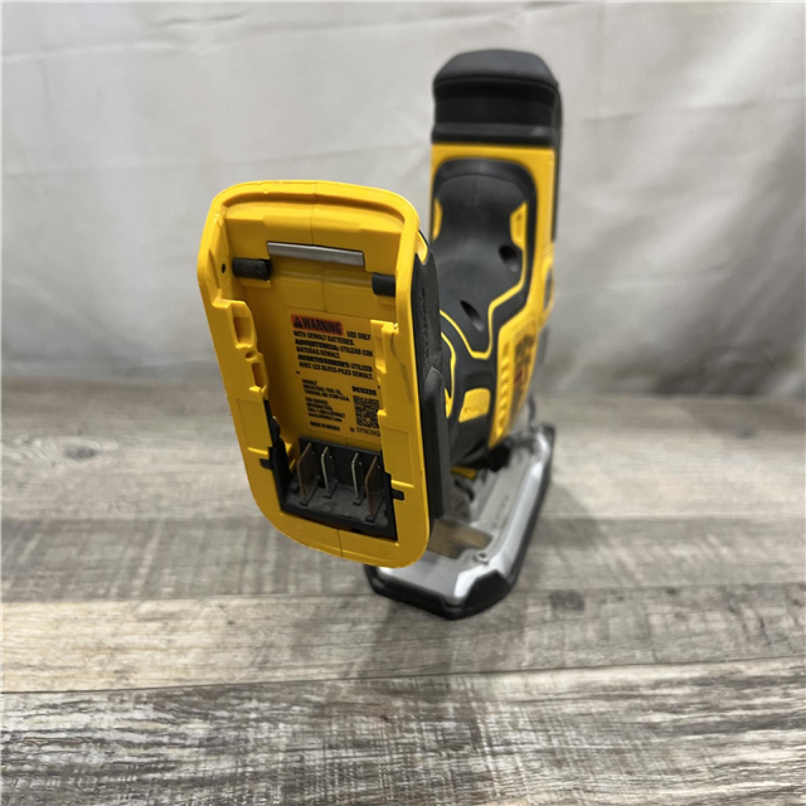 AS-IS DEWALT 20V MAX XR Cordless Barrel Grip Jigsaw (Tool Only)
