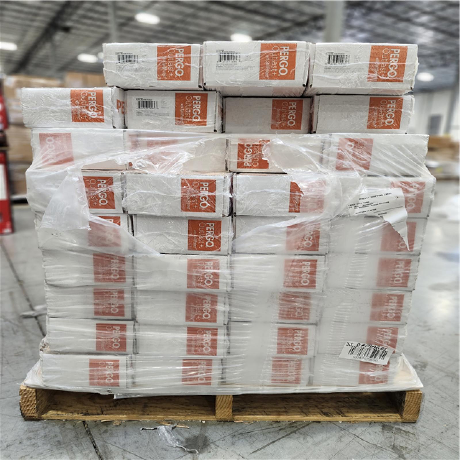 DALLAS LOCATION Pergo Outlast+ Arden Blonde Hickory 12 mm T x 6.1 in. W Waterproof Laminate