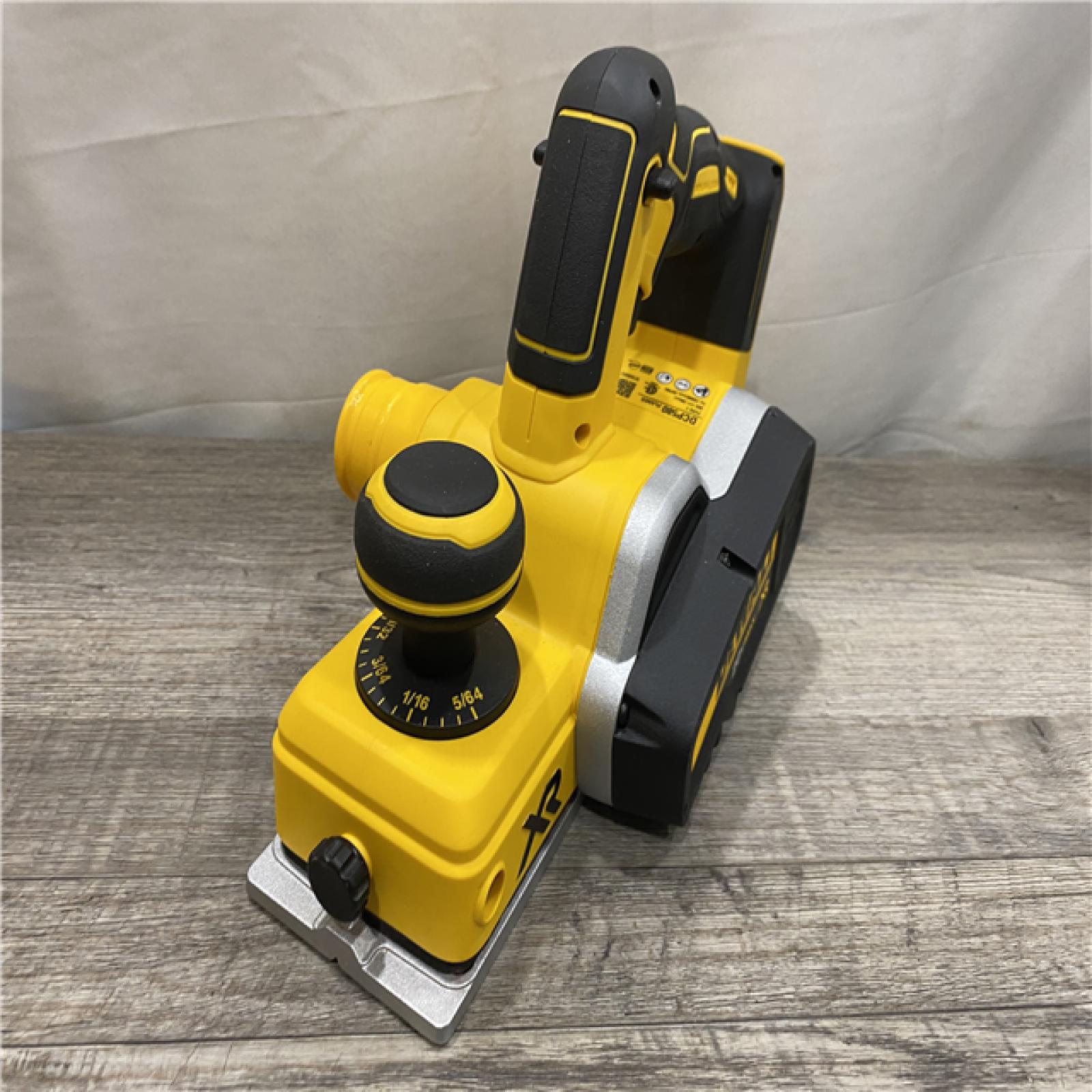 AS-IS DEWALT 20V MAX XR Cordless Brushless 3-1/4 in. Planer (Tool Only)