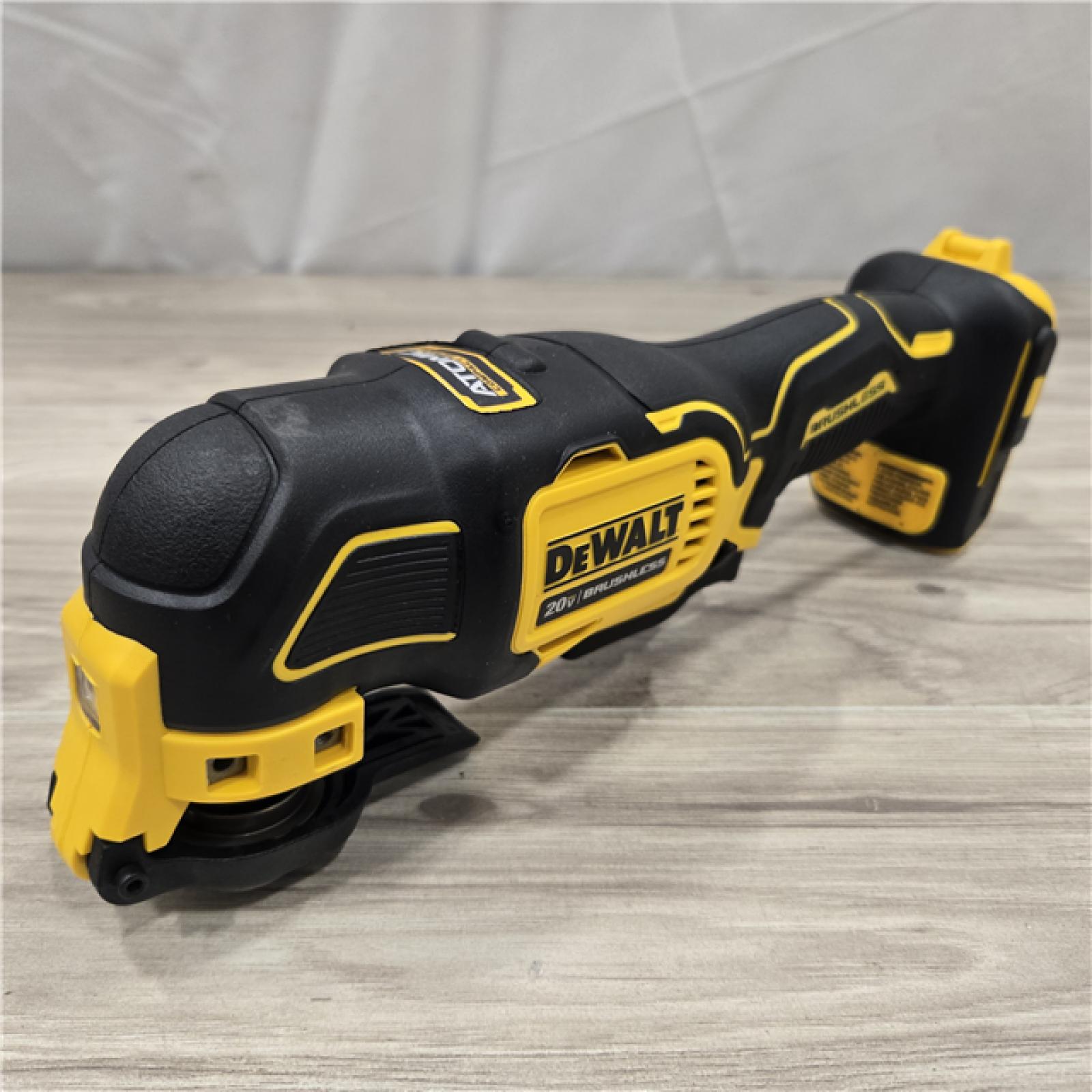 AS-IS DEWALT ATOMIC 20V MAX Cordless Oscillating Multi Tool (Tool Only)