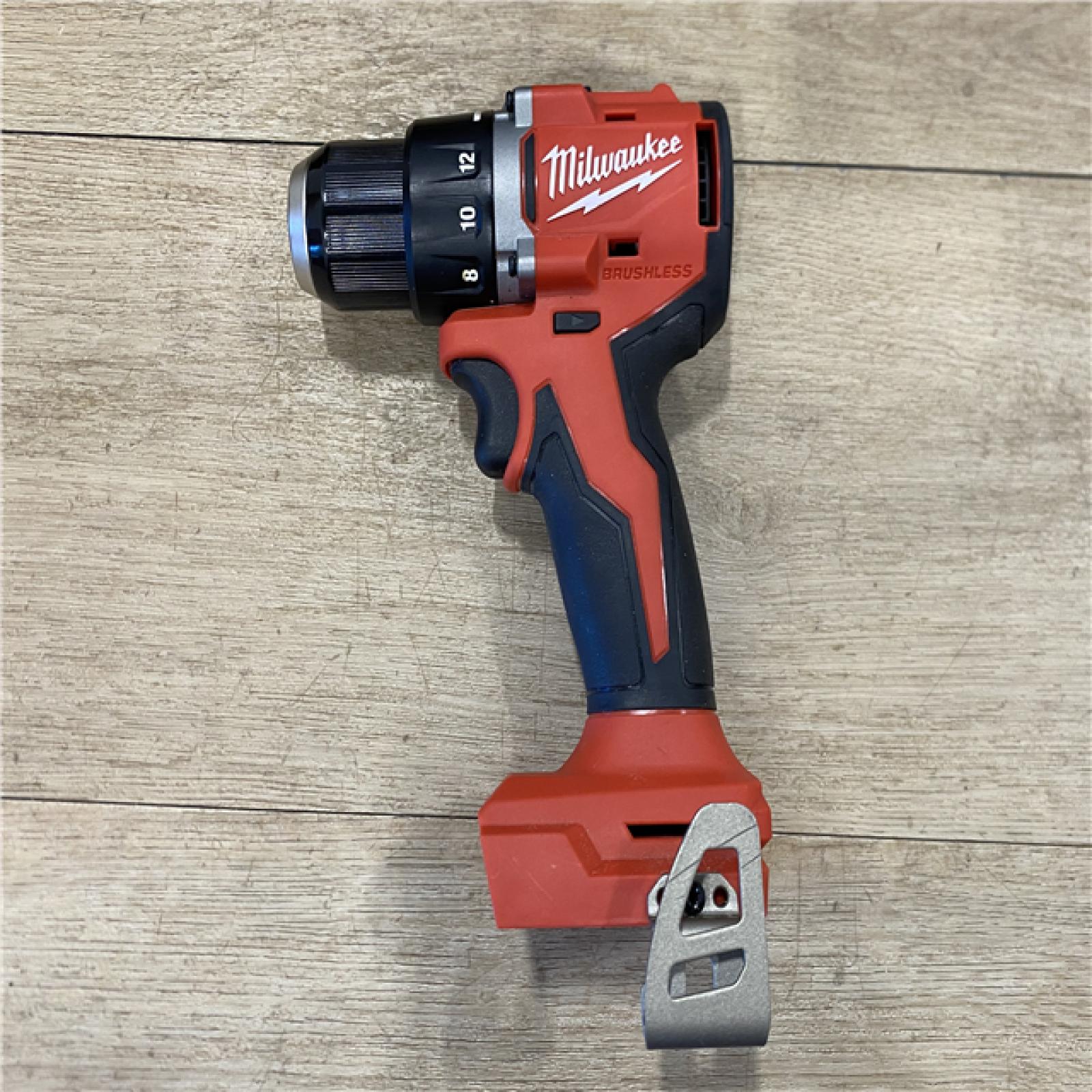 AS-IS Milwaukee 18V Lithium-Ion Brushless Cordless 1/2 in. Compact Drill/Driver with kit