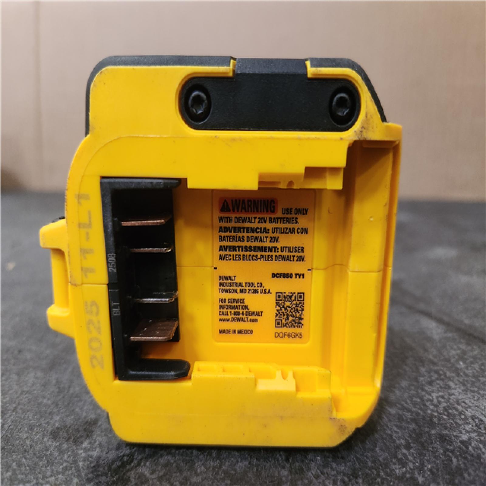 Phoenix LIKE NEW DEWALT ATOMIC 20V MAX Cordless Brushless Compact 1/4 in. Impact Driver (Tool Only)