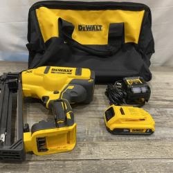 AS-IS DEWALT 20V MAX XR 16-Gauge Electric Cordless Angled Finishing Nailer Kit