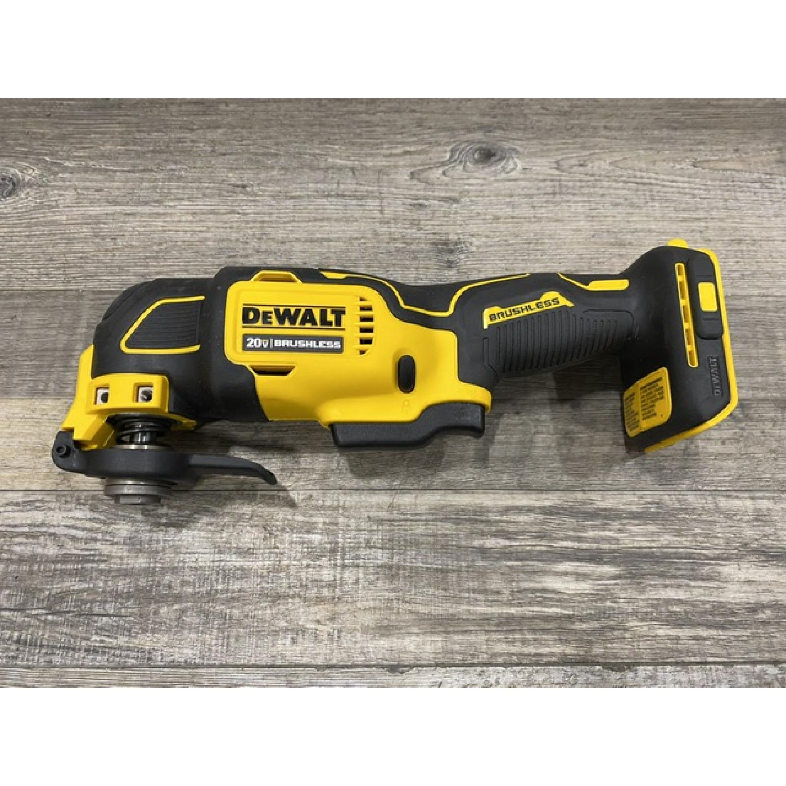 AS-IS DEWALT ATOMIC 20V MAX Cordless Brushless Oscillating Multi Tool Kit
