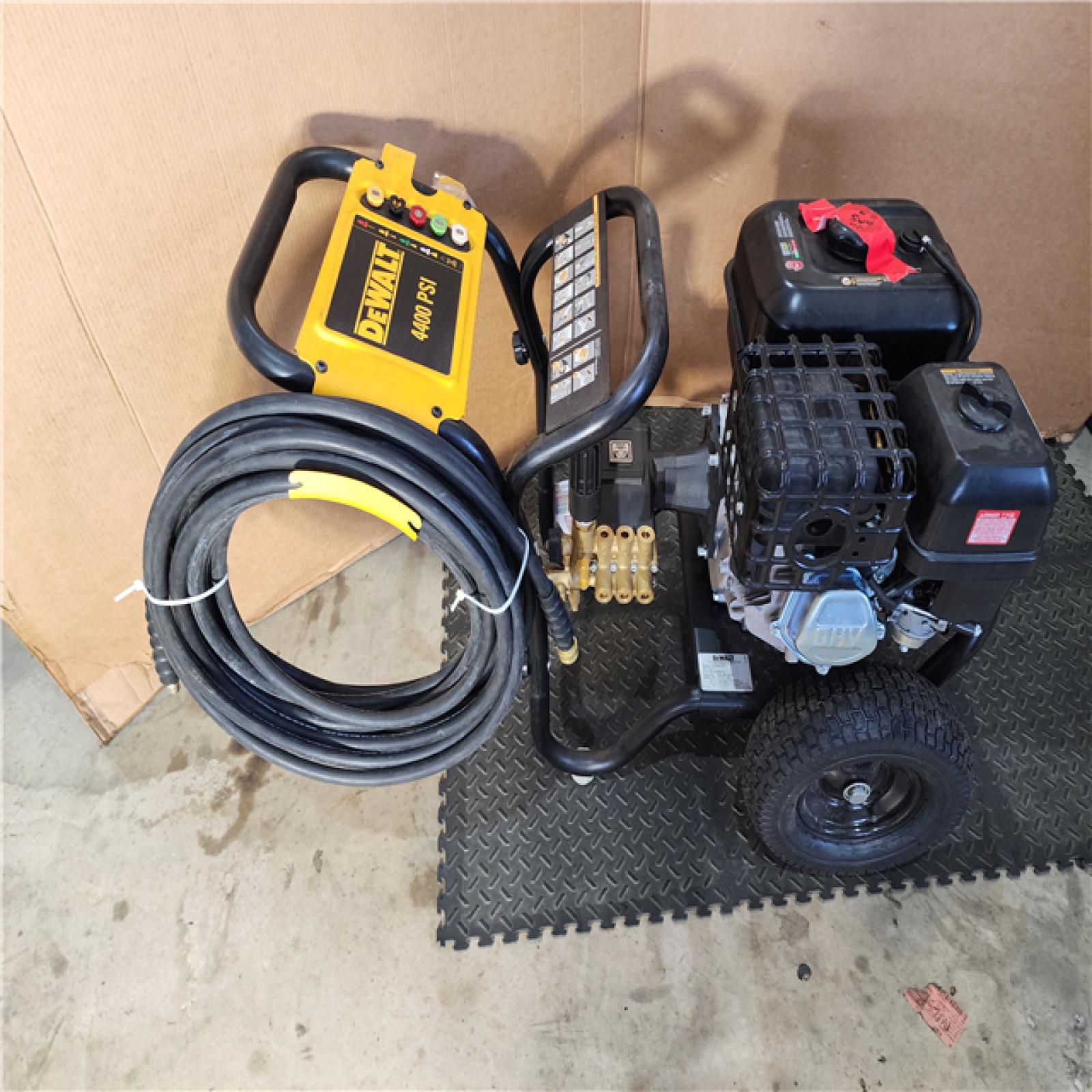 HOUSTON LOCATION - AS-IS DEWALT 4400 PSI 4.0 GPM Cold Water Gas Pressure Washer