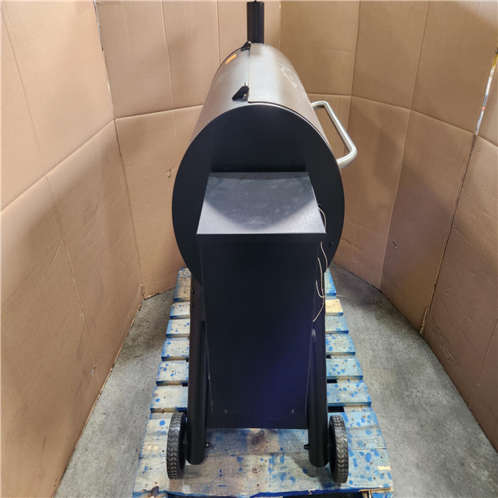 Phoenix LIKE NEW Traeger Pro Series 34-Pellet Grill and Smoker in Bronze