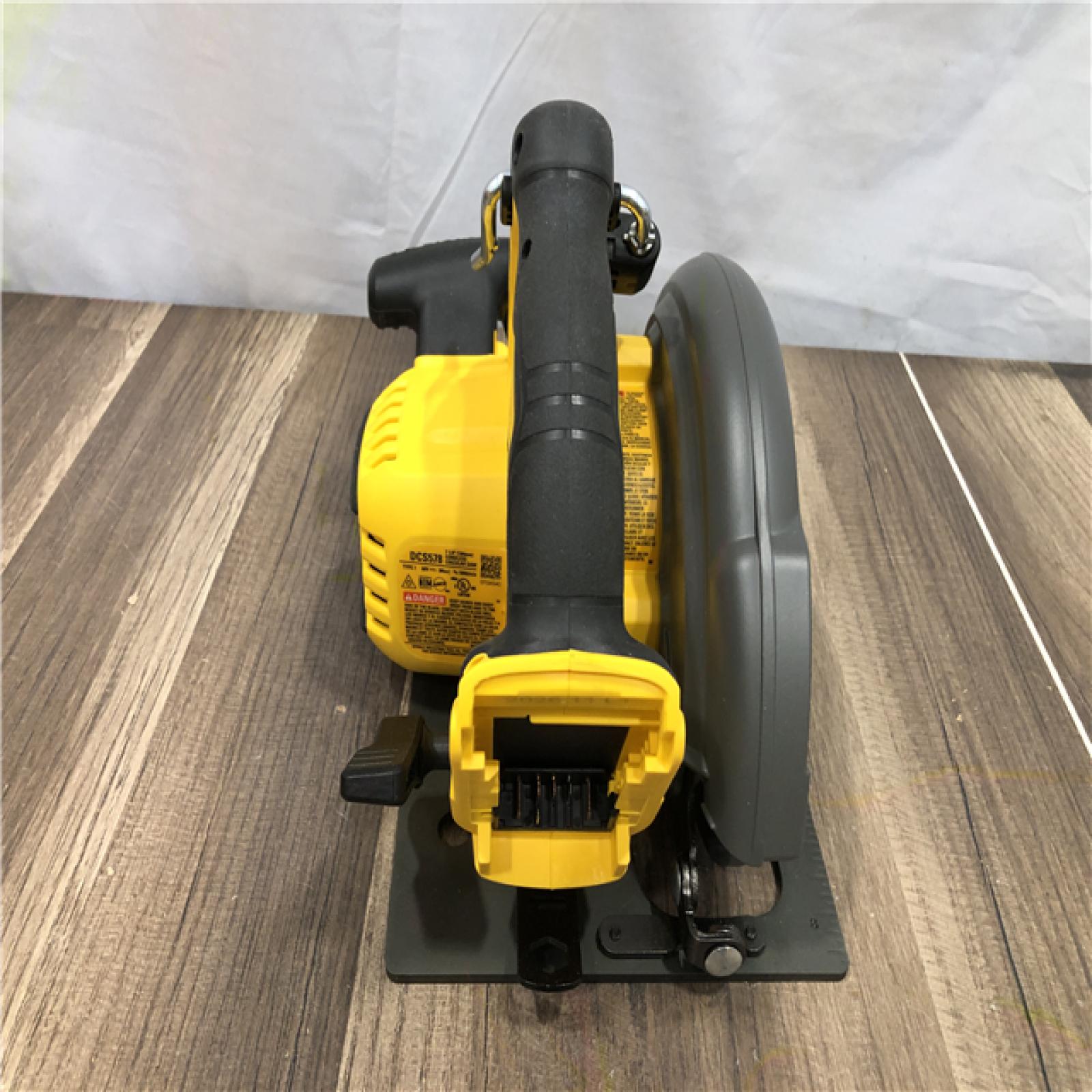 AS-IS DEWALT FLEXVOLT 60V MAX Cordless Brushless 7-1/4 in. Circular Saw with Brake (Tool Only)