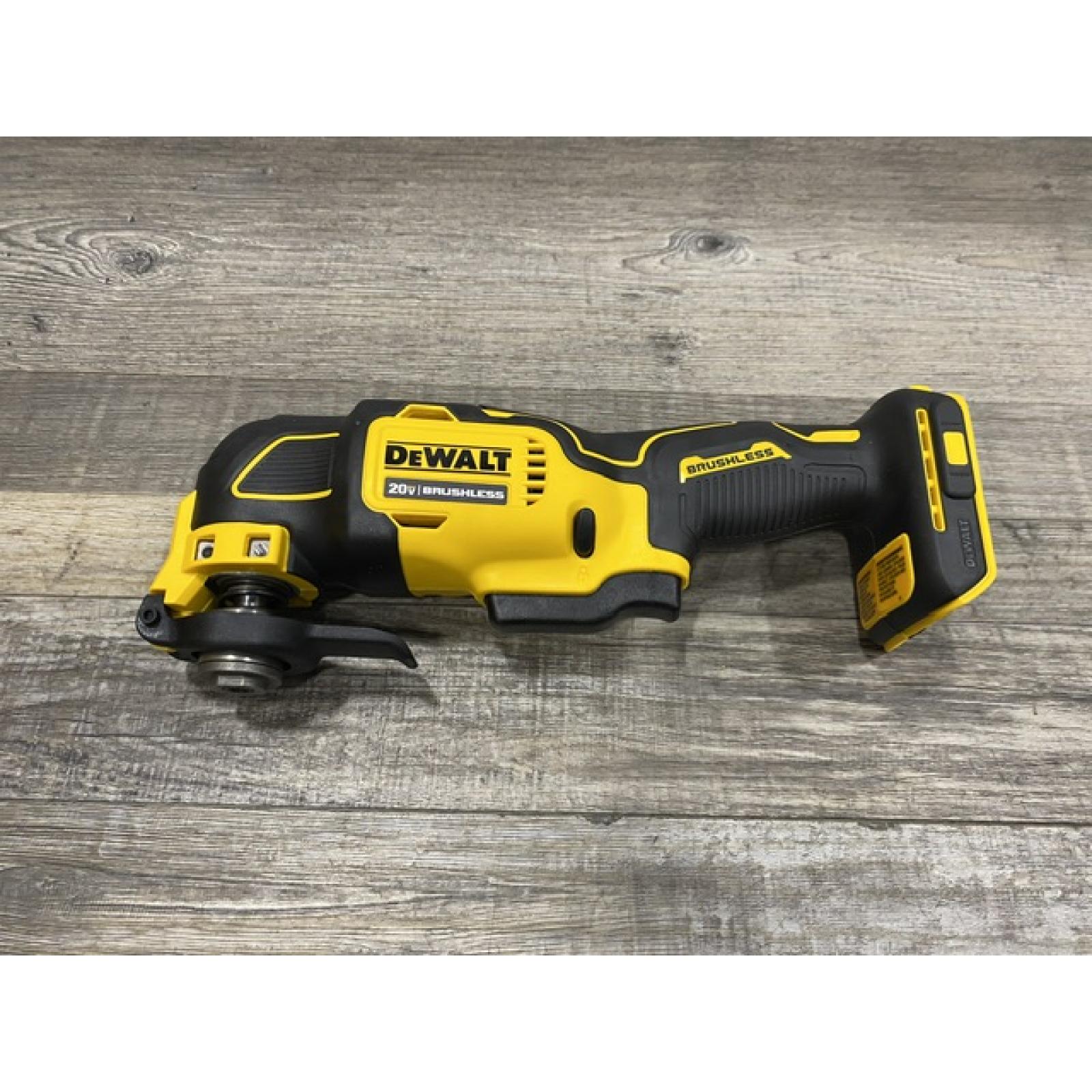 AS-IS DEWALT ATOMIC 20V MAX Cordless Brushless Oscillating Multi Tool Kit