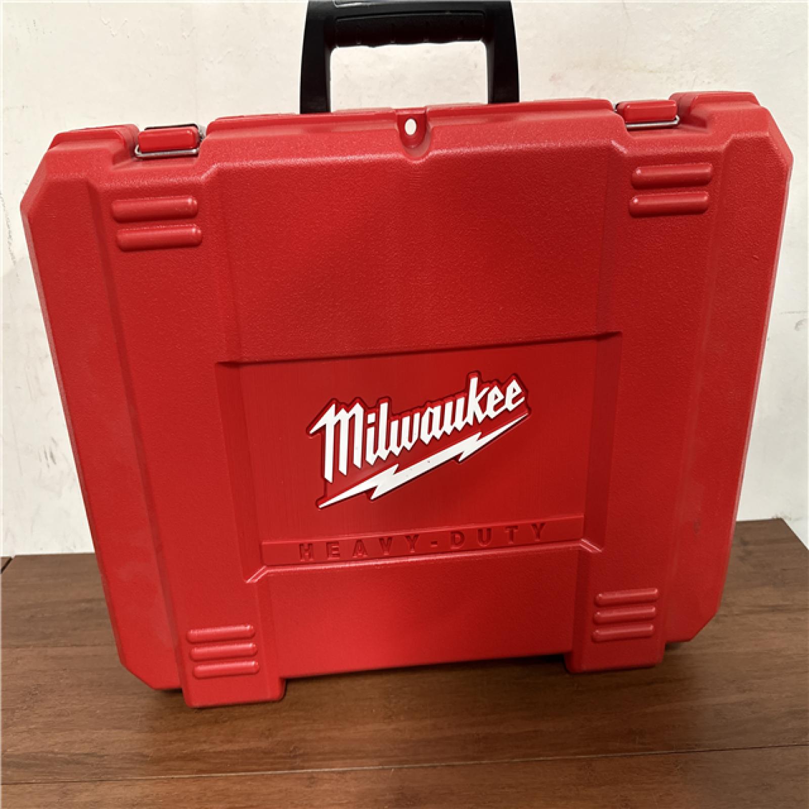 California AS-IS Milwaukee M12 Force Logic Press Tool Kit  Includes (2) Batteries  Charger & Hard Case