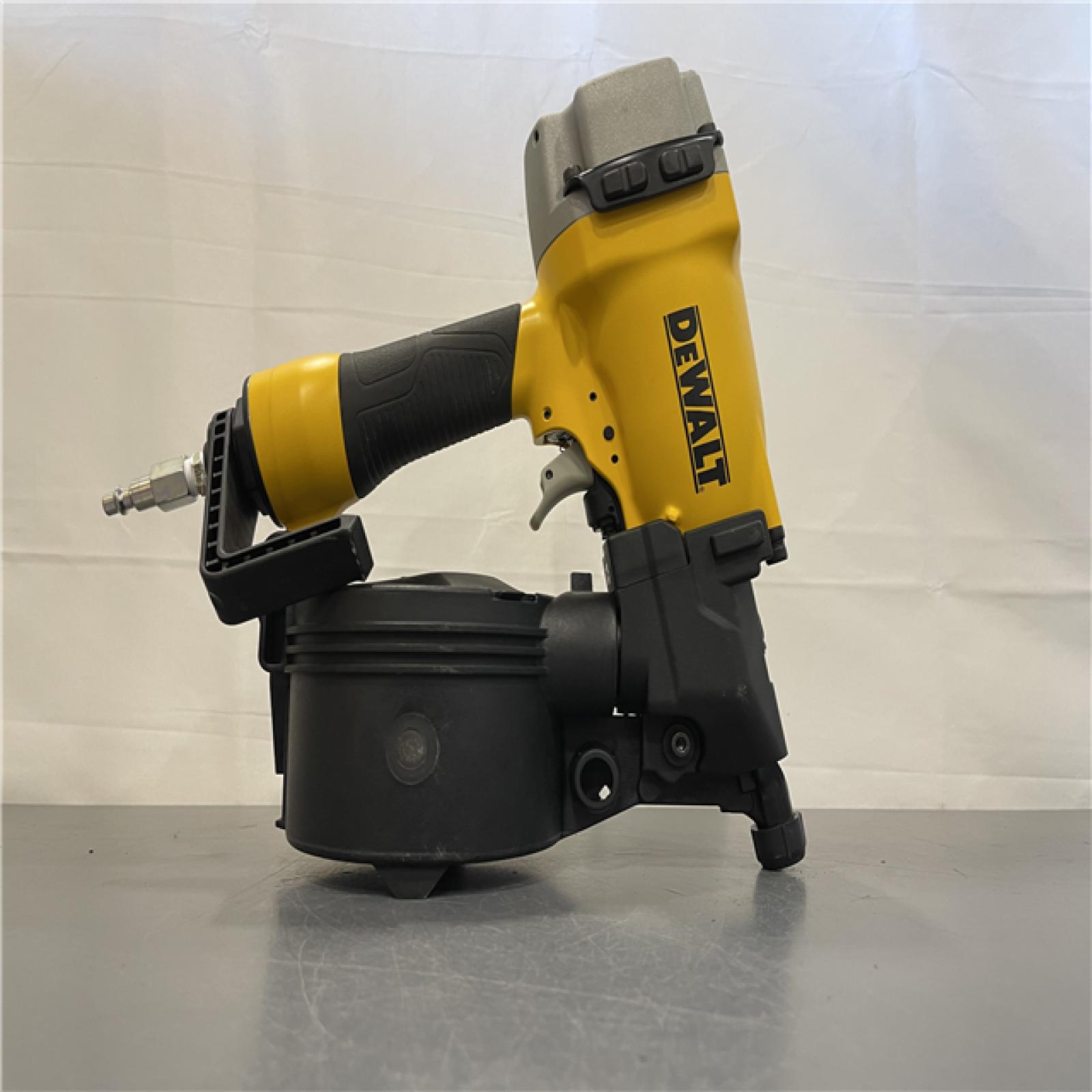 AS-IS - DEWALT 2-1/2 Inch 15 Degree Coil Siding and Fencing Nailer