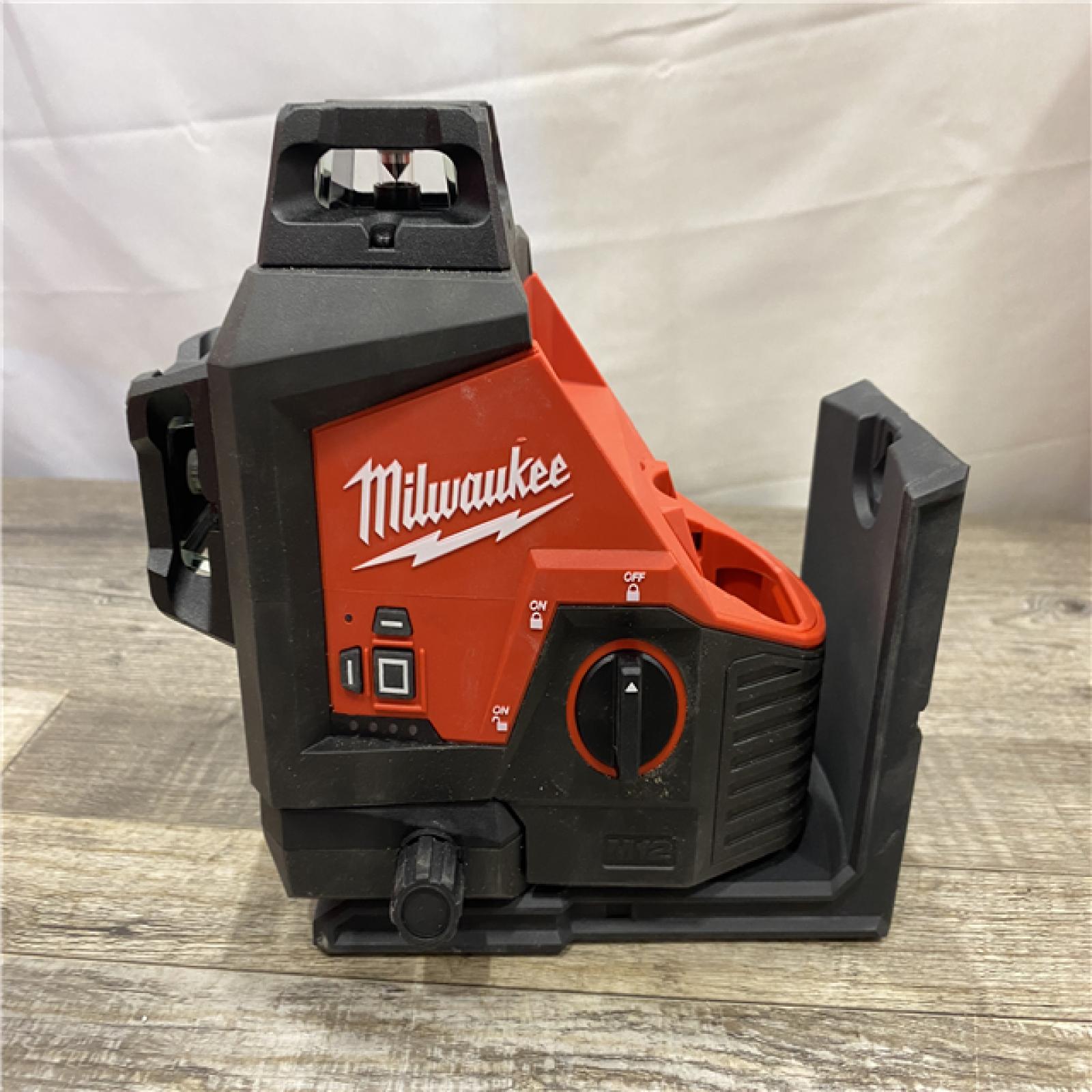 AS-IS Milwaukee 12-Volt Lithium-Ion Cordless Green 250 ft. 3-Plane Laser Level Kit