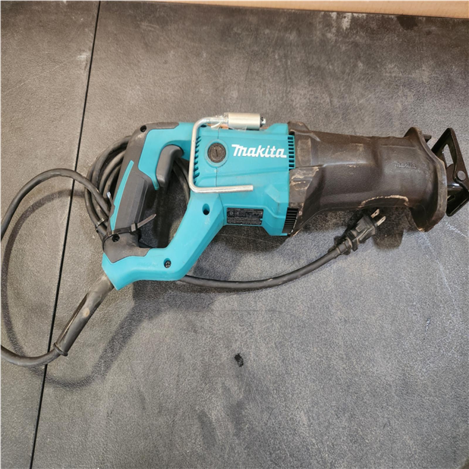 Phoenix Makita 12 Amp Corded Reciprocating Saw