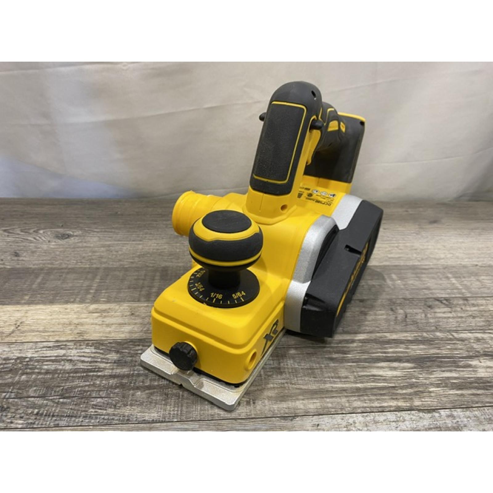 AS-IS DEWALT 20V MAX XR Cordless Brushless 3-1/4 in. Planer (Tool Only)