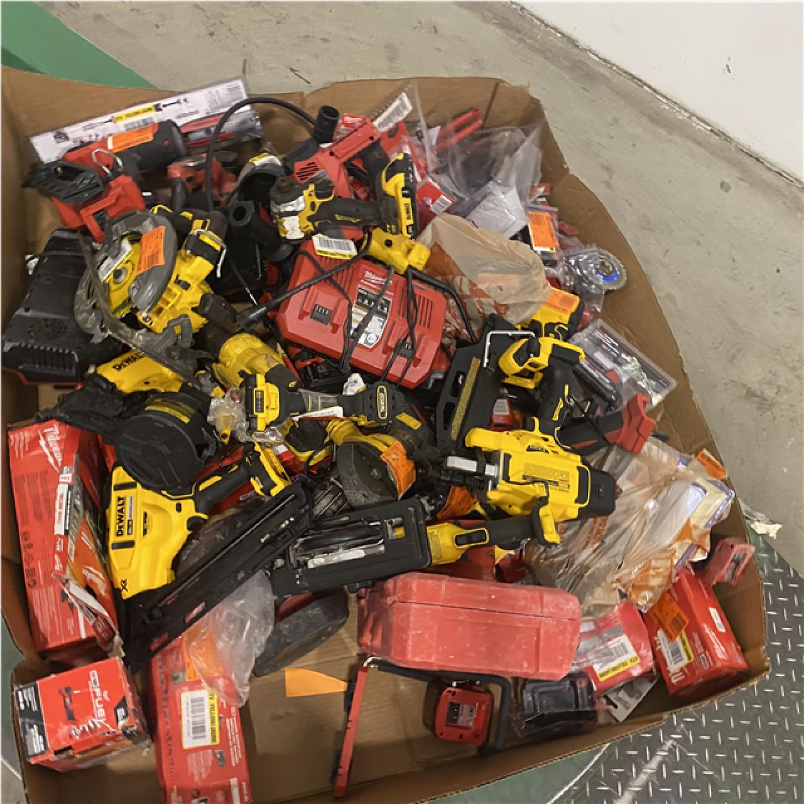 Dallas Location - As-Is Tool Pallet