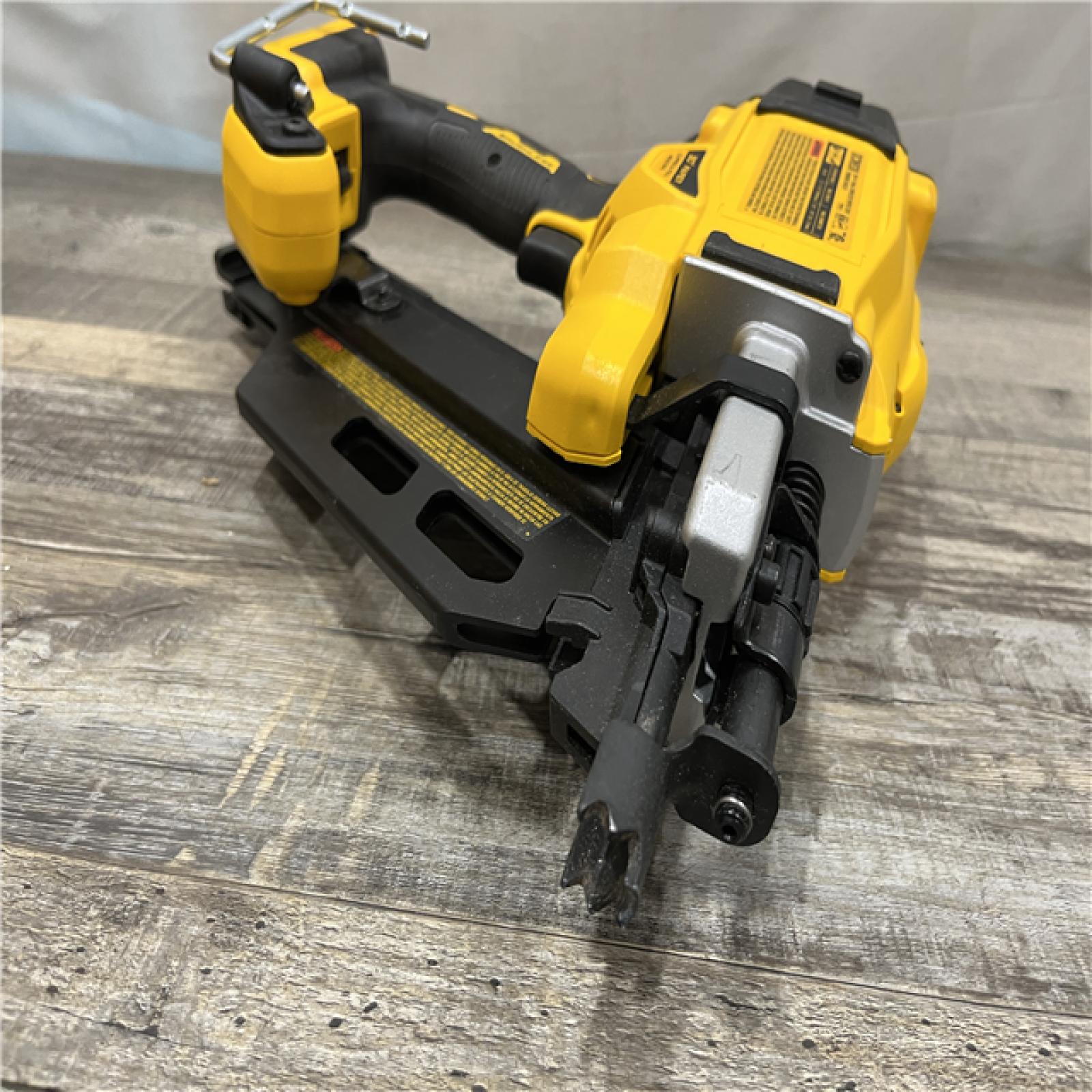 AS-IS DEWALT 20V 30 Degree Cordless Framing Nailer (Tool-Only)