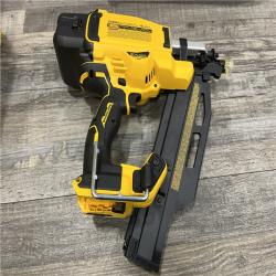 AS-IS DEWALT 20-Volt 21° Cordless Framing Nailer Kit