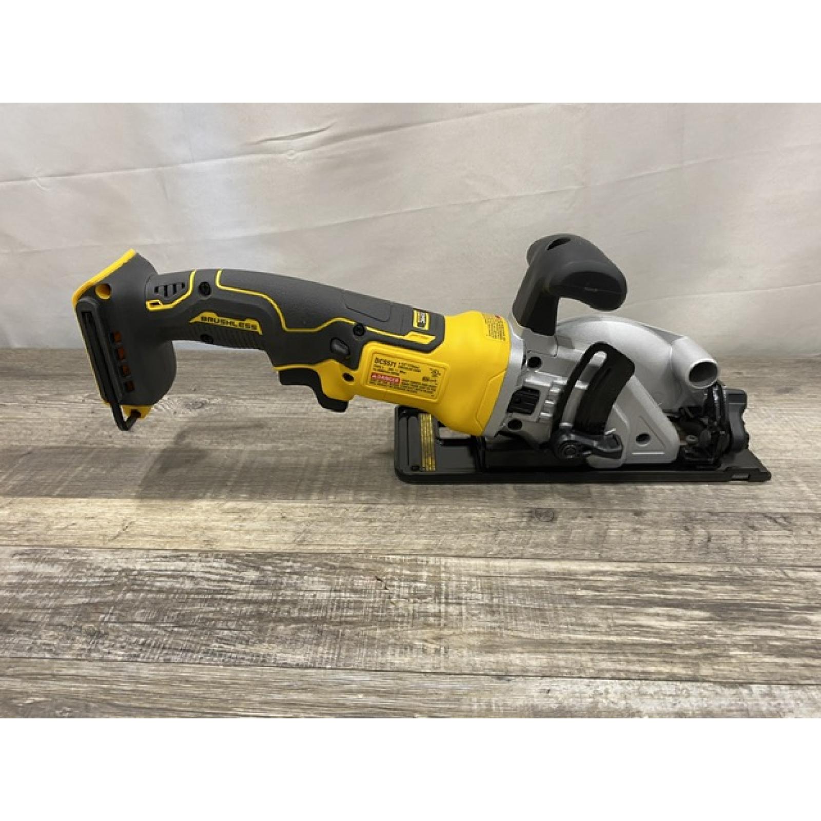 AS-IS DEWALT ATOMIC 20V MAX Cordless Brushless 4-1/2 in. Circular Saw (Tool Only)