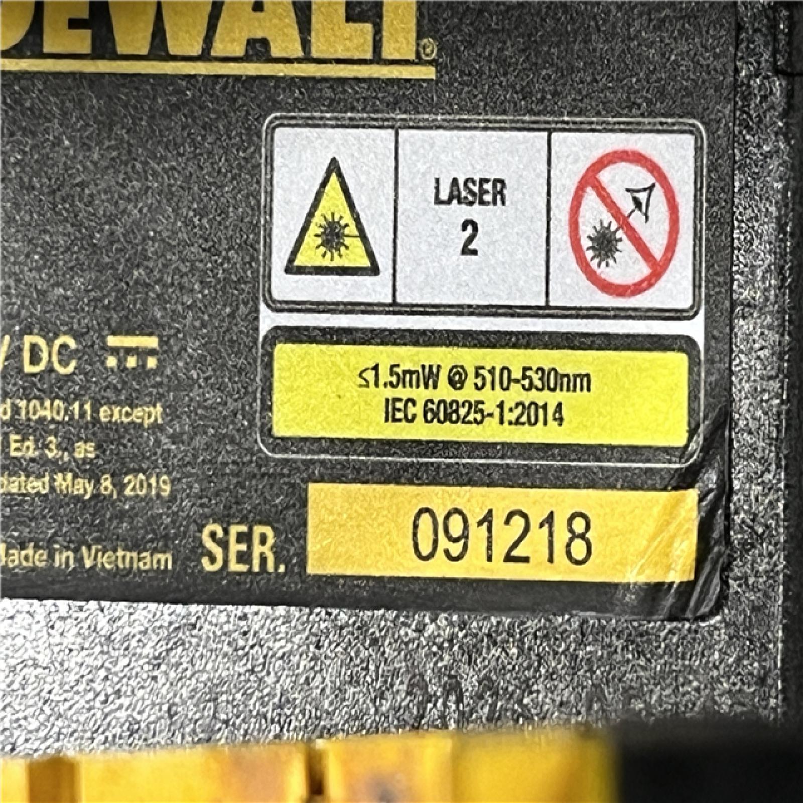 AS-IS DEWALT 12V MAX Lithium-Ion 100 ft. Green Self-Leveling 3-Beam 360 Degree Laser Level Kit