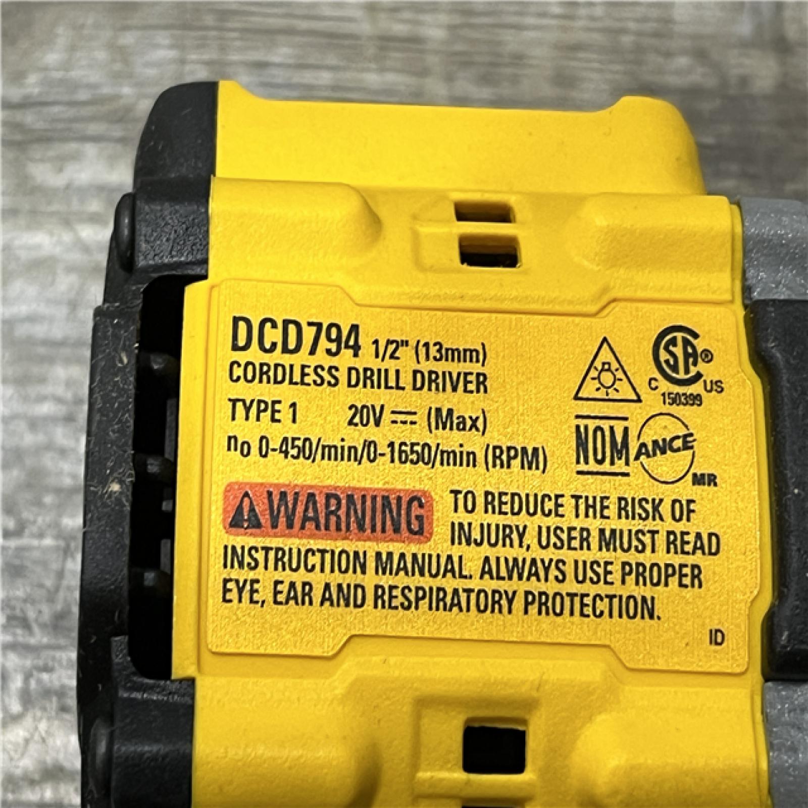 AS-IS DEWALT Atomic 20V Lithium-Ion Cordless Compact 1/2 in. Drill/Driver Kit
